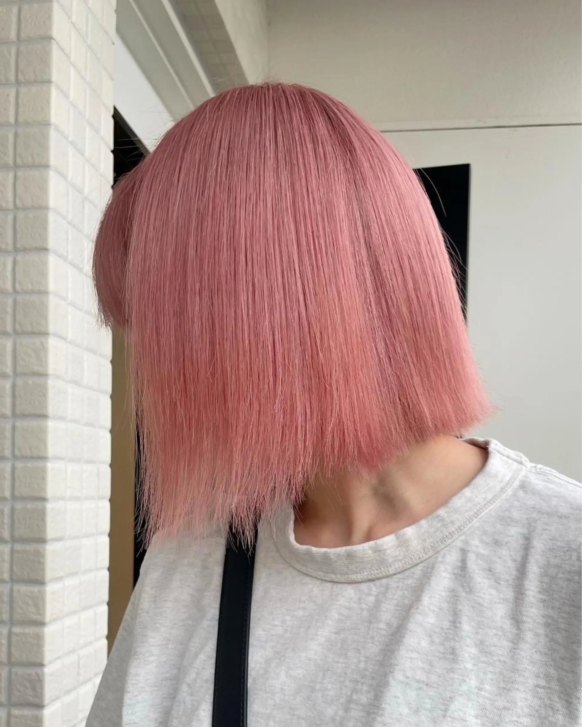 ショート カラー ピンクカラー ボブ 外ハネヘア カット ヘアカラー トリートメント ヘアセット メンズ特化 パーマ/オザワのヘアスタイル