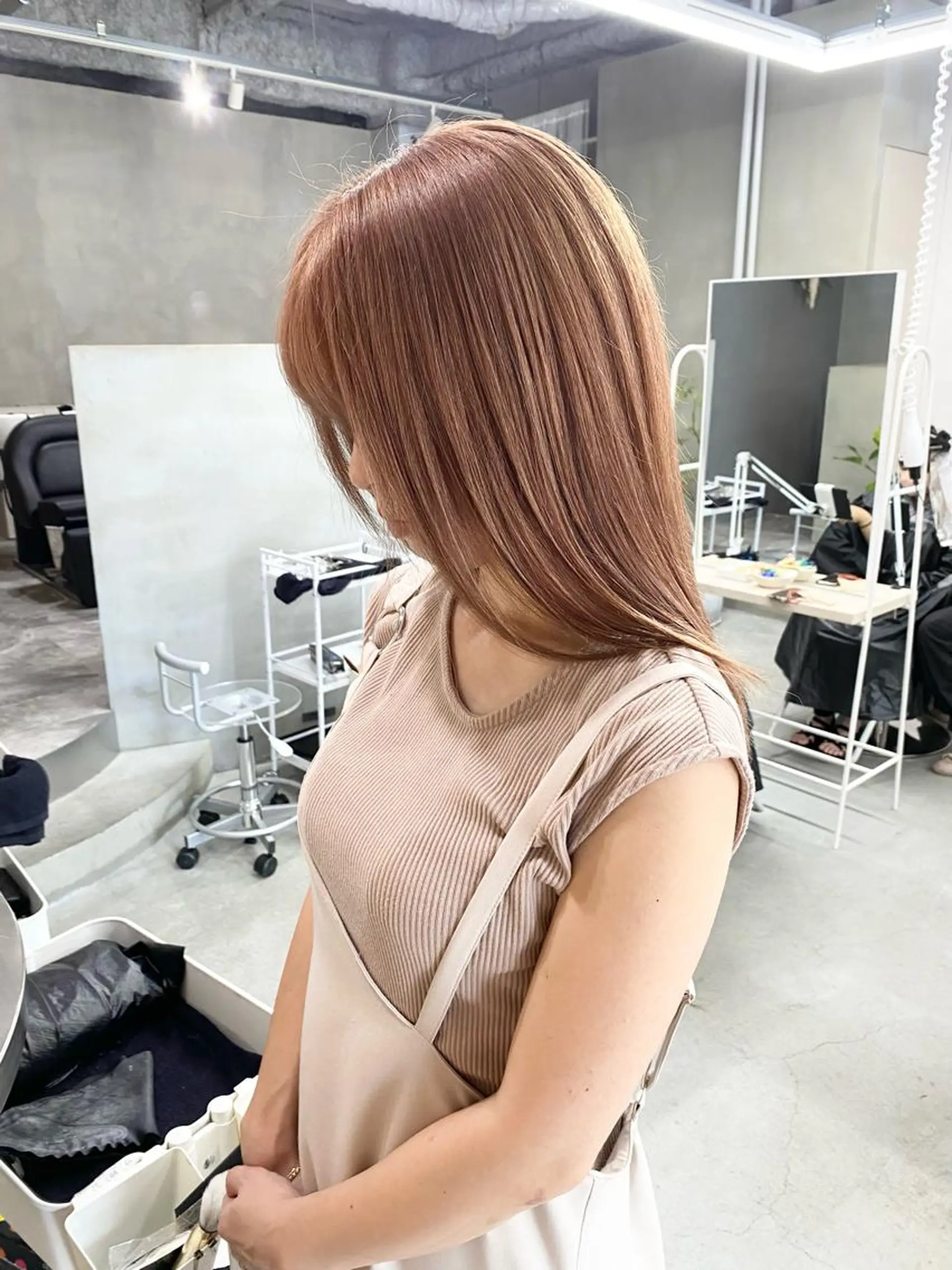 セミロング カラー ヘアカラー qulim所属・前橋 姫奈のヘアスタイル
