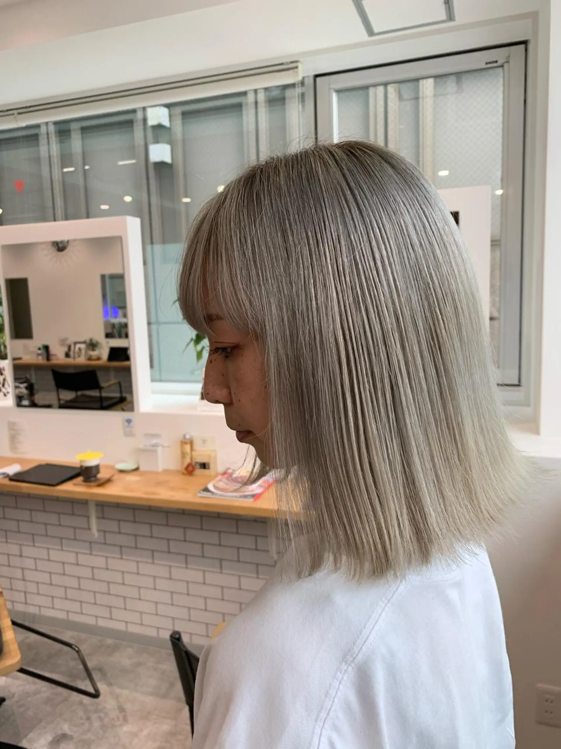 ミディアム ヨシミ カズヤのヘアスタイル