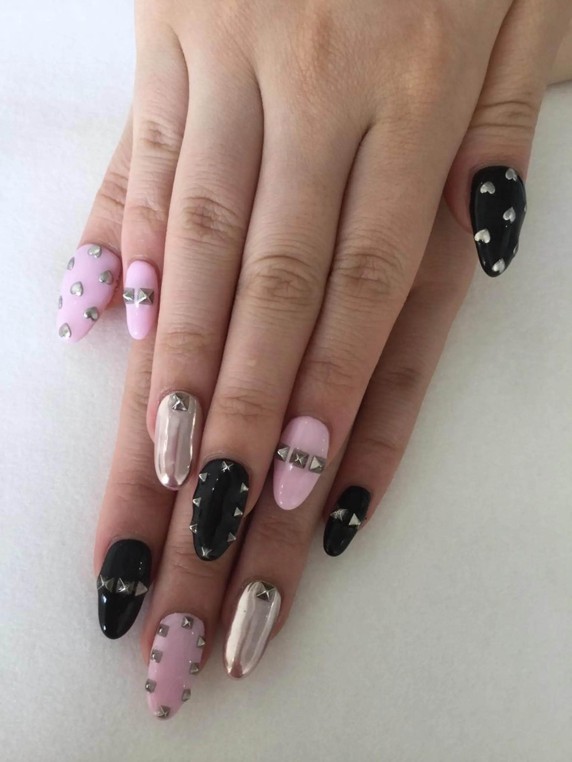 ネイル ハンドネイル 💎🐰 saki. m 🐰💎のネイルデザイン