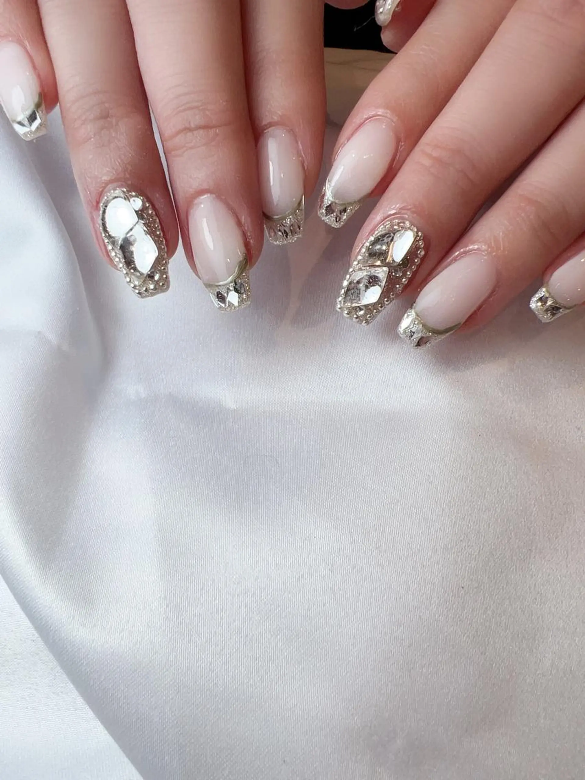 ネイル nailstudio ′ecole所属・nailstudio ′ecoleのネイルデザイン