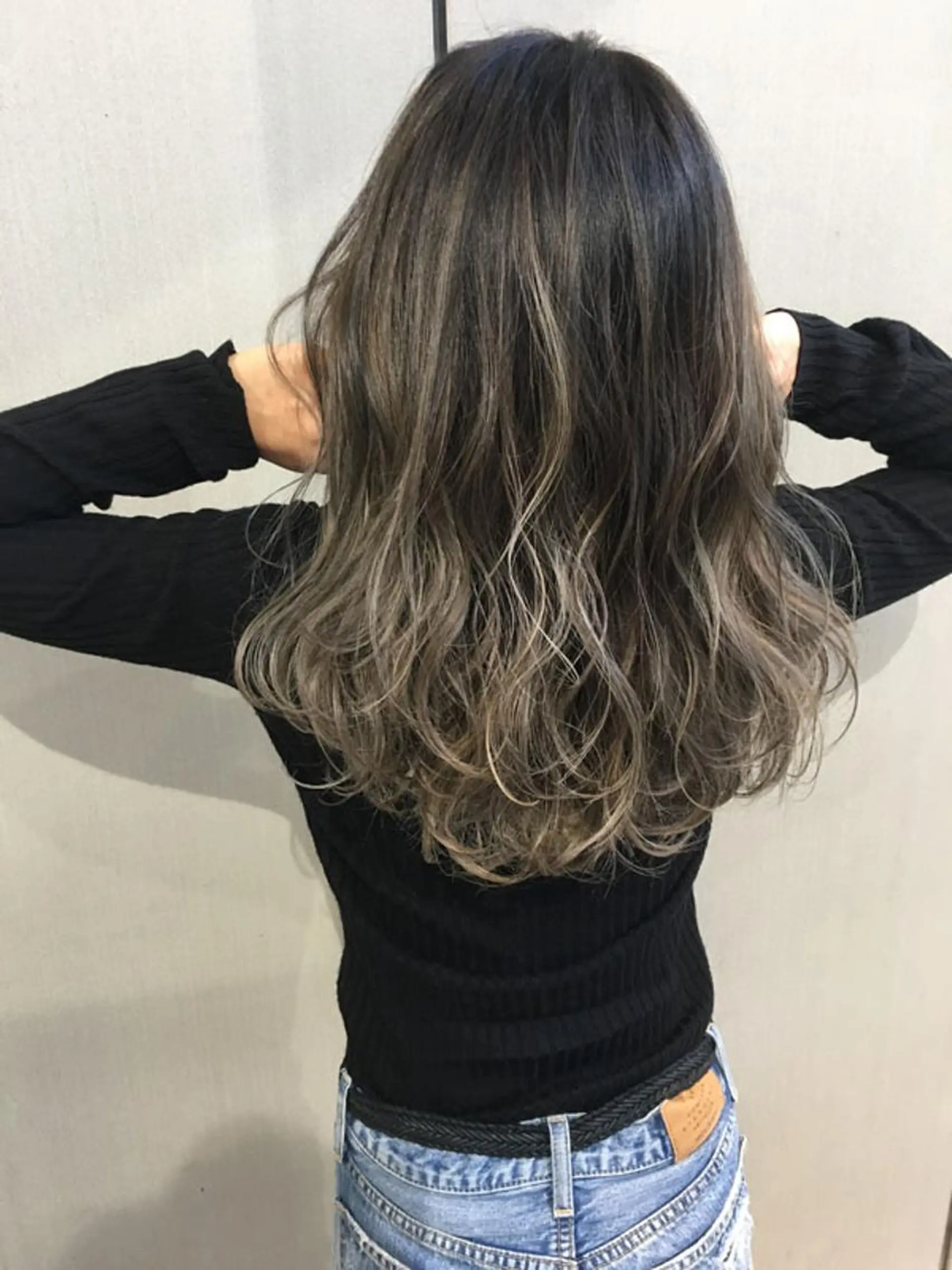 セミロング カラー ハイライトカラー 外国人風カラー ハイライト カット パーマ トリートメント Takahiro 髪質改善のヘアスタイル