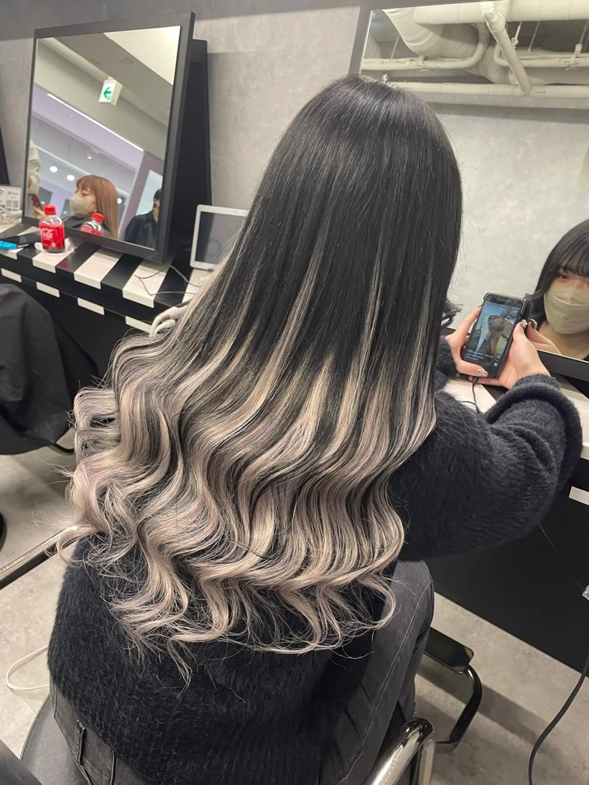 セミロング エクステ Cielro【 シェイロ 】所属・Cielro/ダブル カラー/西田咲希のヘアスタイル