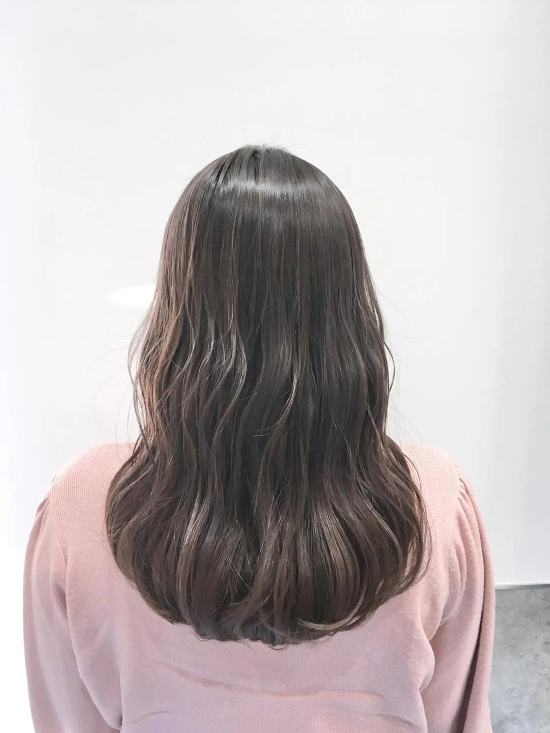 ロング カラー ダークグレー ダークグレージュ グレージュ ヘアカラー トリートメント ヘアセット go today shaire salon 本店所属・yoshi ☆のヘアスタイル