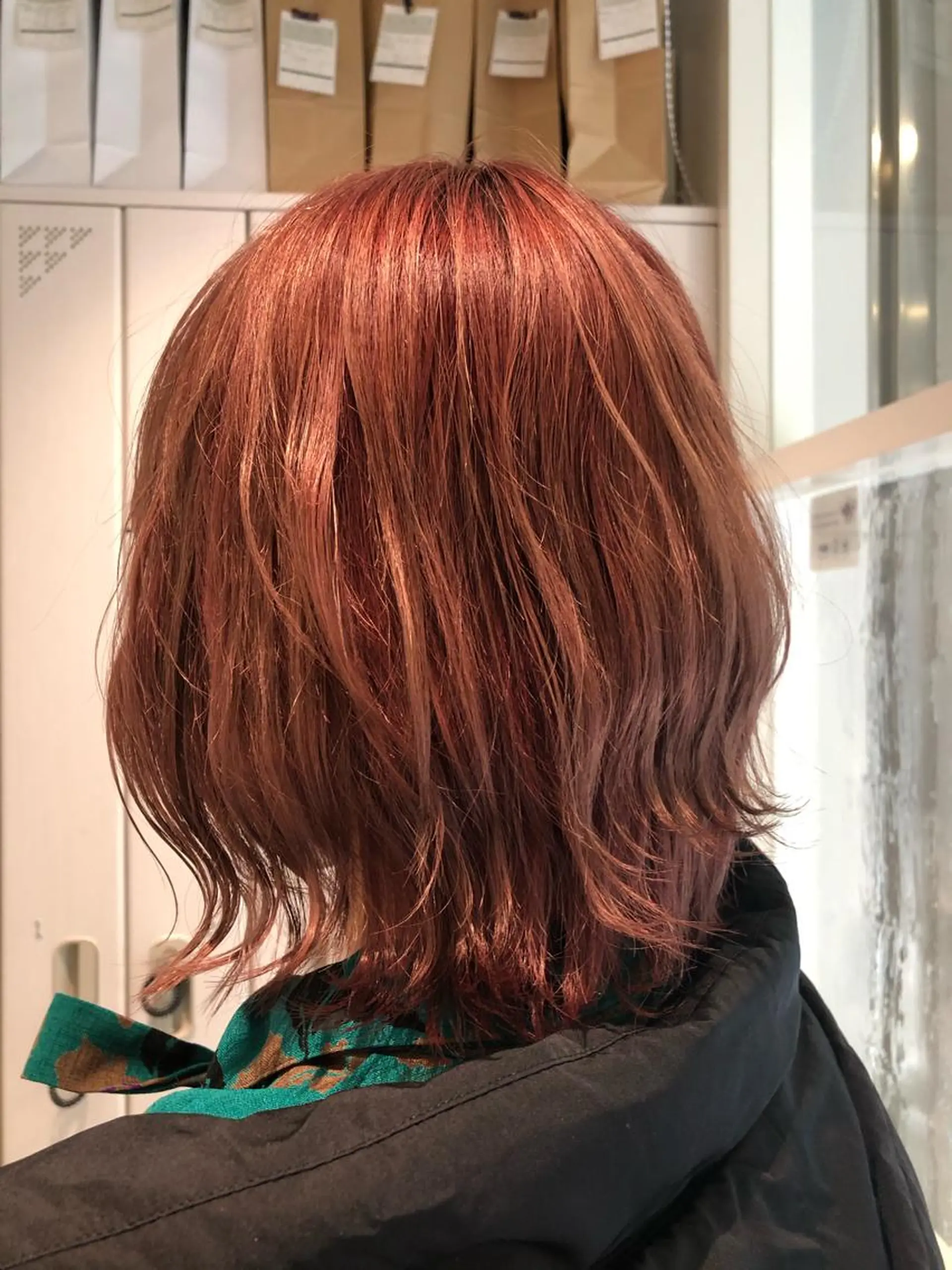 ミディアム カラー ブリーチ ピンクカラー 田辺 黎花のヘアスタイル