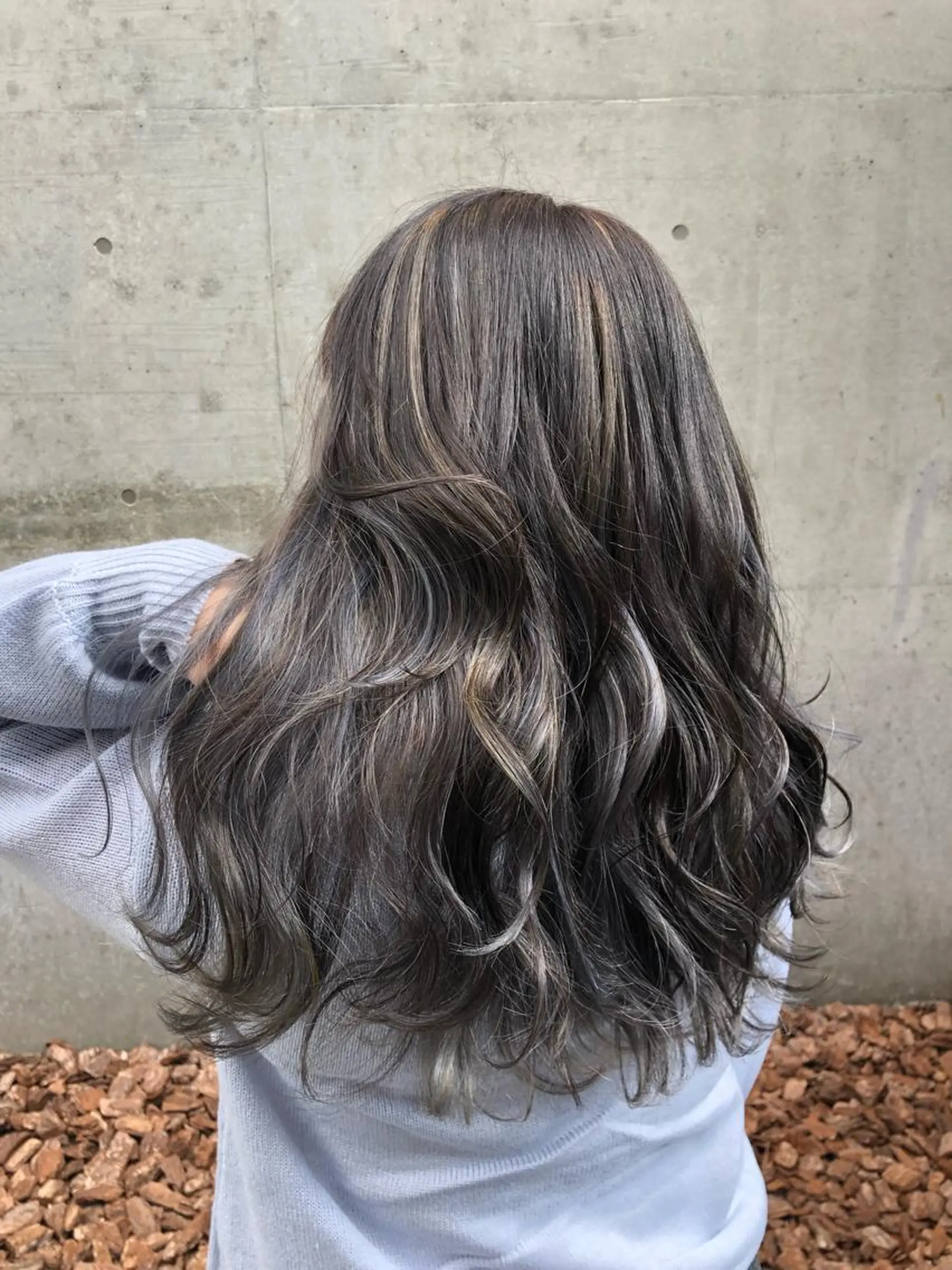 ロング カラー メッシュ ロング 韓国ヘア🤍髪質改善 🇰🇷AKANEのヘアスタイル