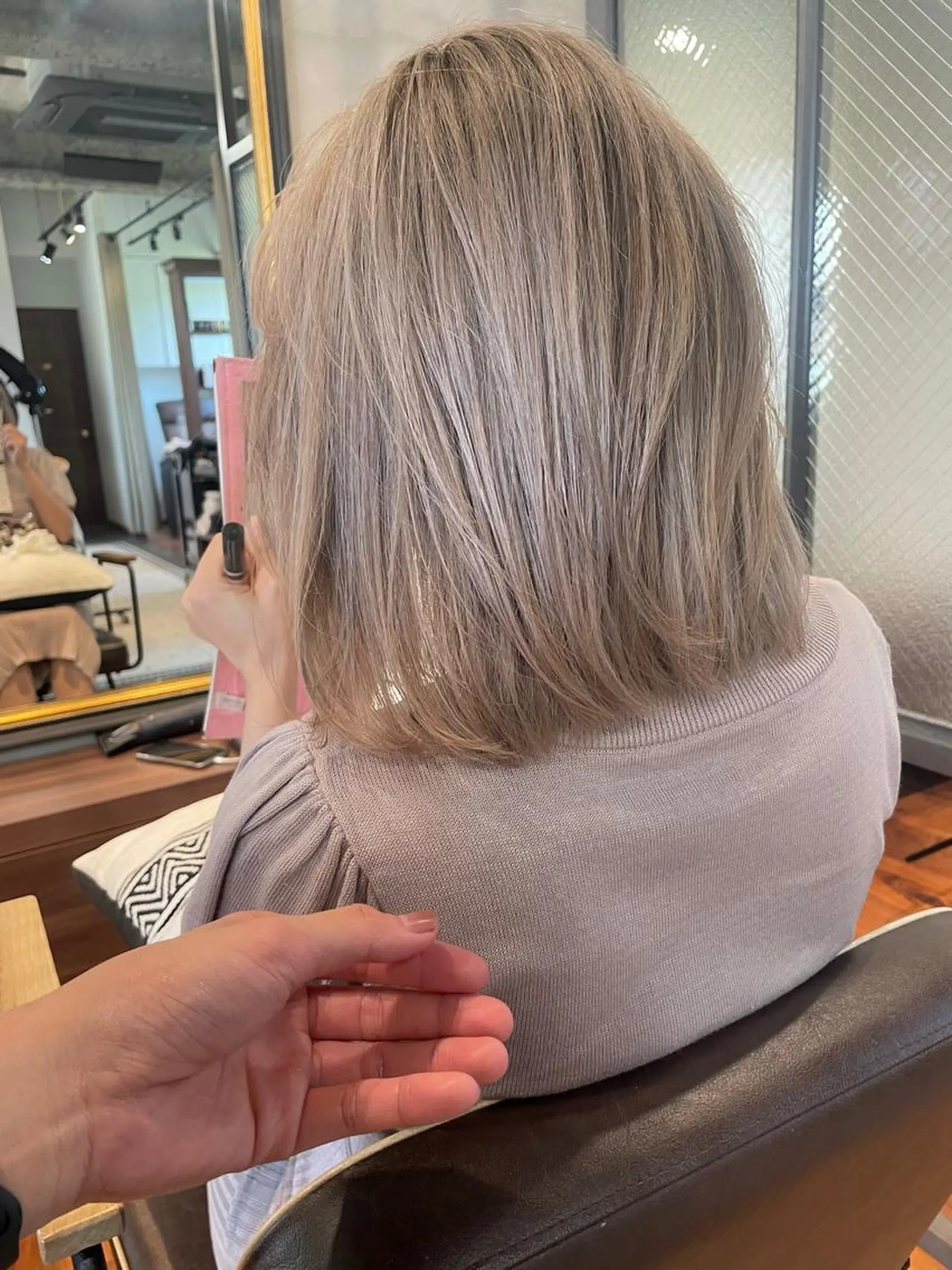 ミディアム カラー ベージュカラー ピンクカラー ピンクベージュ ホワイトピンク ホワイトピンクベージュ Leverage New York所属・店長 濱口敬太のヘアスタイル