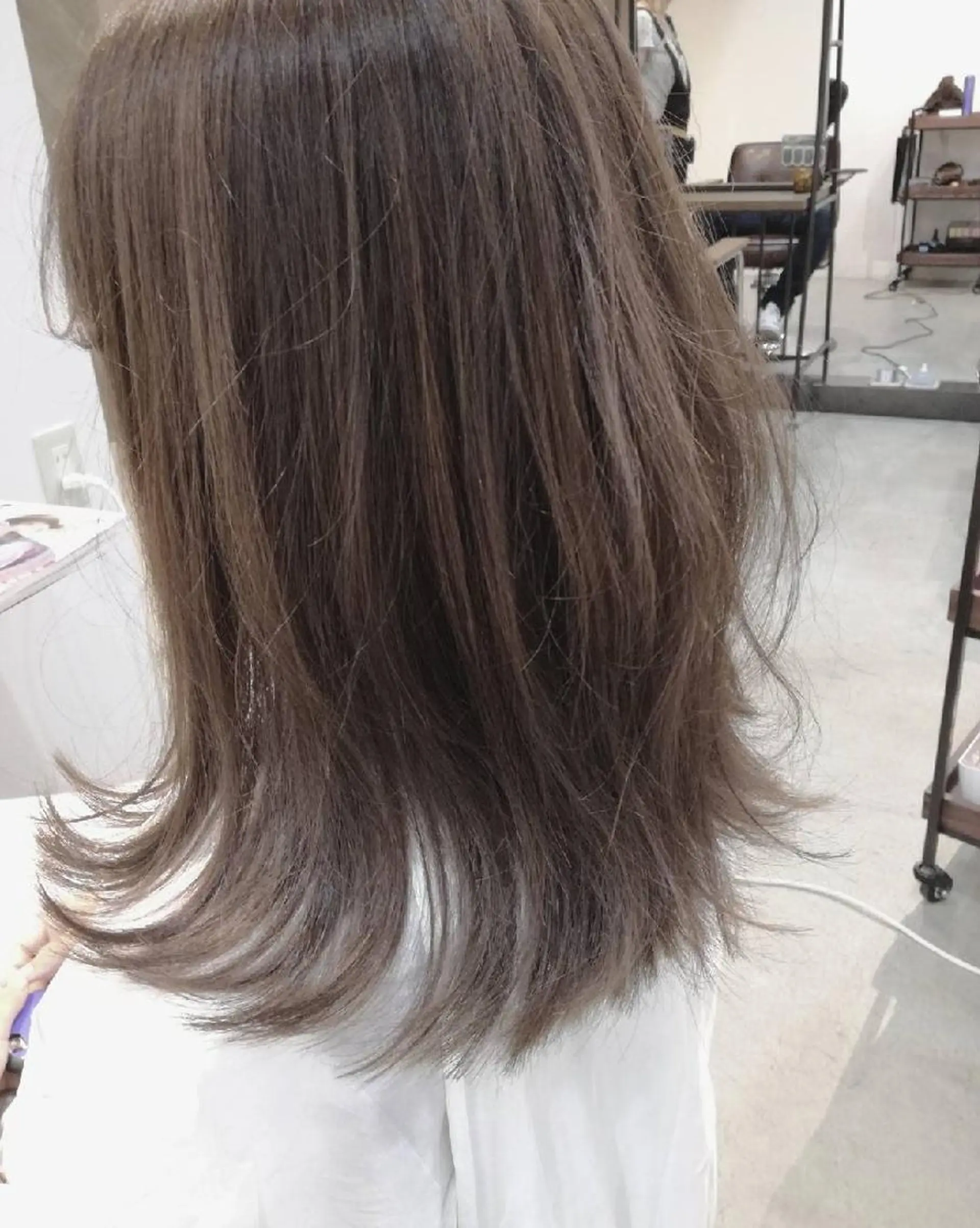 ミディアム カラー ヘアアレンジ パーマ ネイル メンズ キッズ マツエク・マツパ 中津No.1髪質改善 店長✨透ける暗髪のヘアスタイル