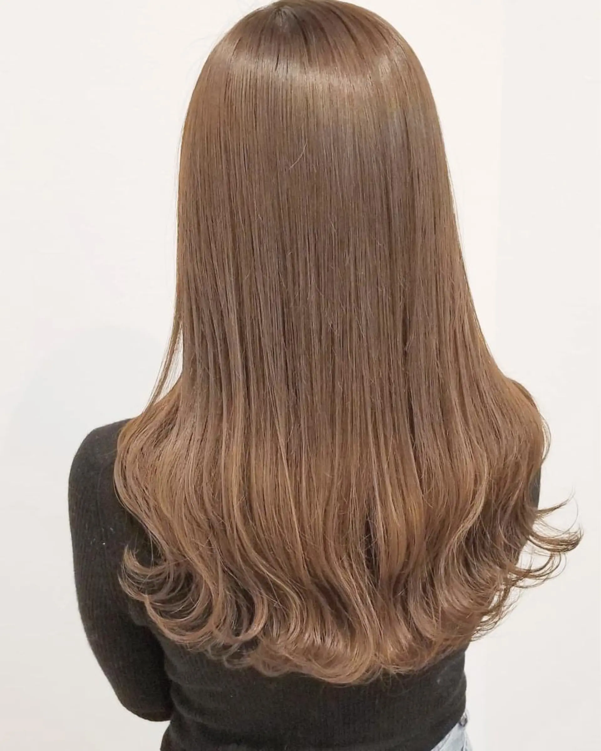 ロング カラー ヘアアレンジ アディクシーカラー ベージュカラー フォギーベージュ ハイトーンカラー ロング N° uairo 川崎店【ユアイロ】のヘアスタイル