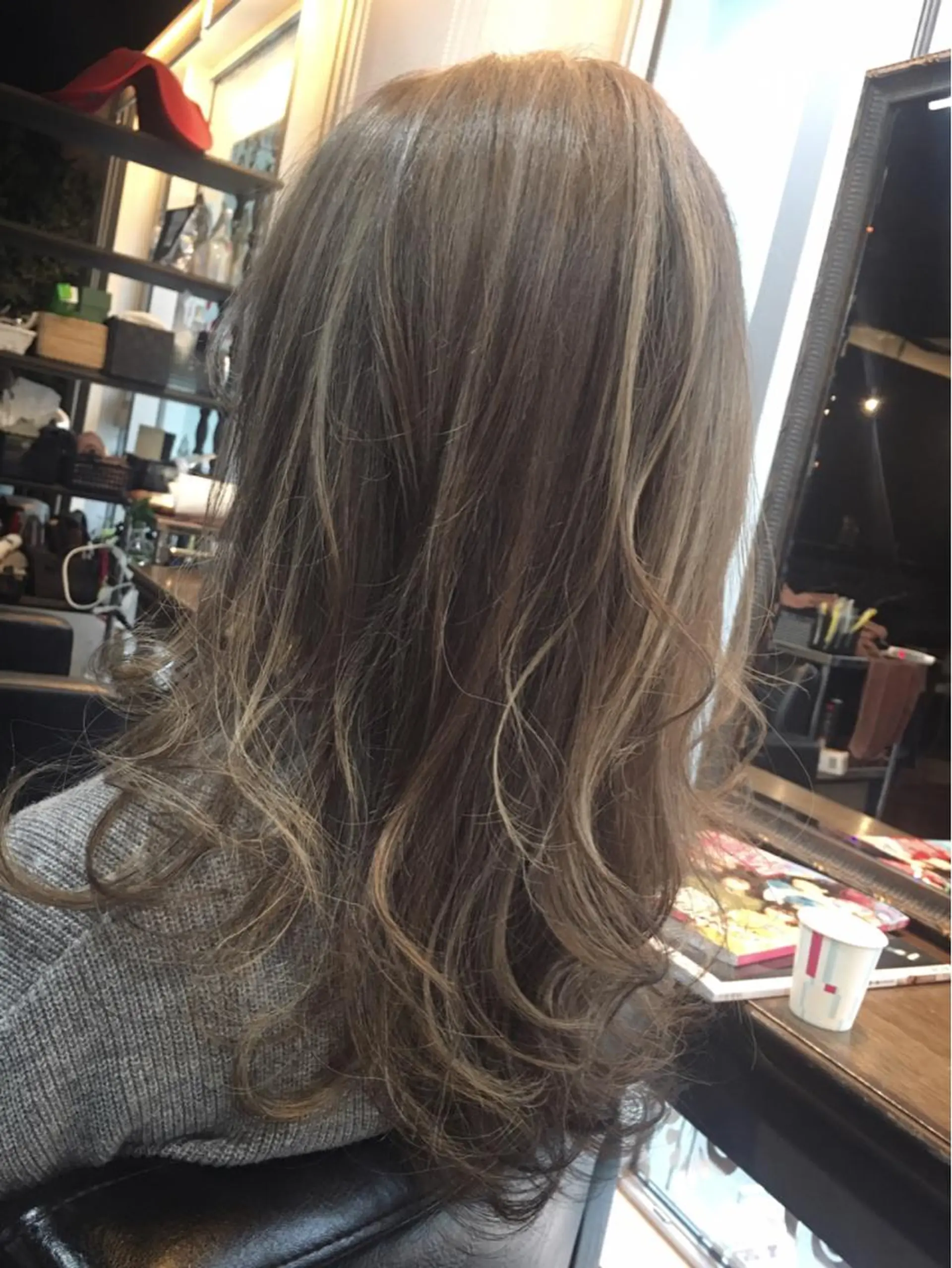 ショート ミディアム セミロング ロング カラー ダブルカラー ハイライトカラー ハイライト 吉本 yoshimotoのヘアスタイル