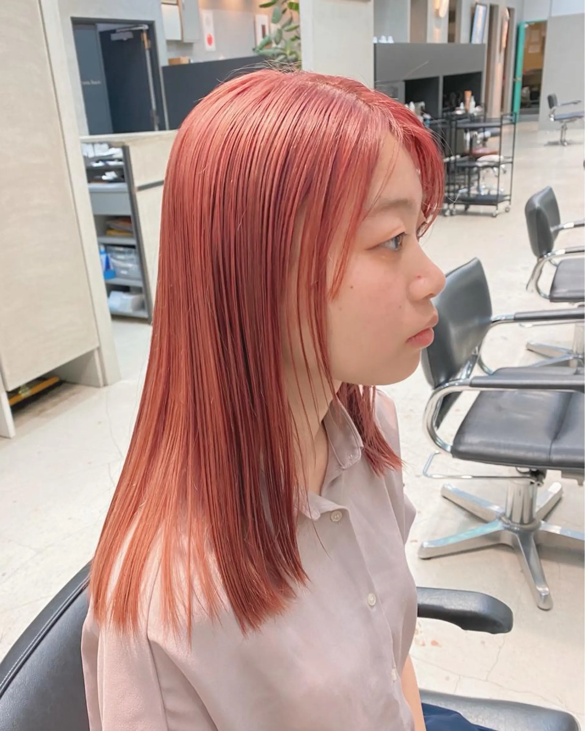 ミディアム カラー ベージュカラー ピンクカラー ピンクベージュ デザイン/レイヤー Kaito🐩/栄のヘアスタイル