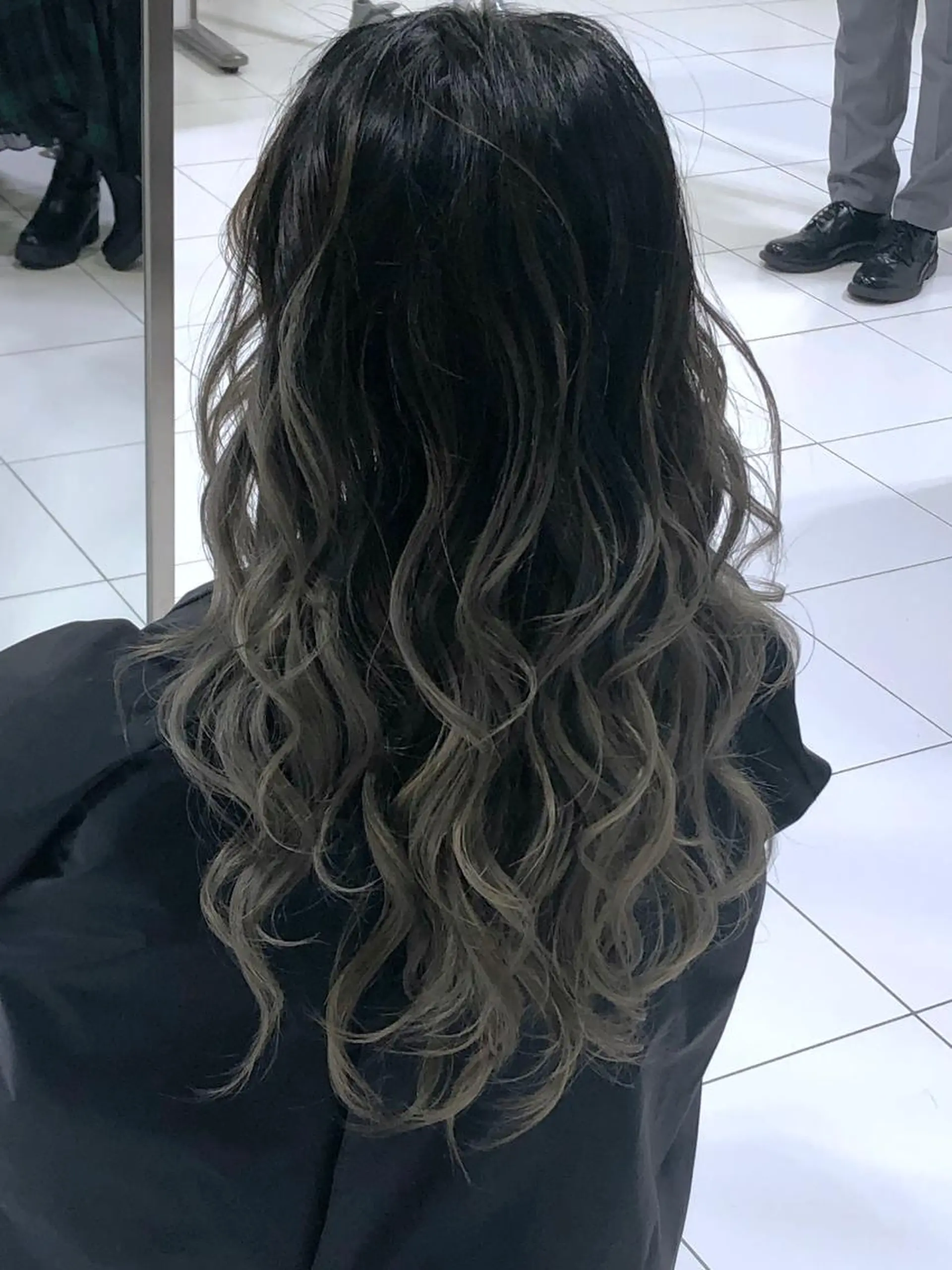 ロング カラー SALOWIN三軒茶屋店所属・髪質改善/艶髪担当 山中のヘアスタイル