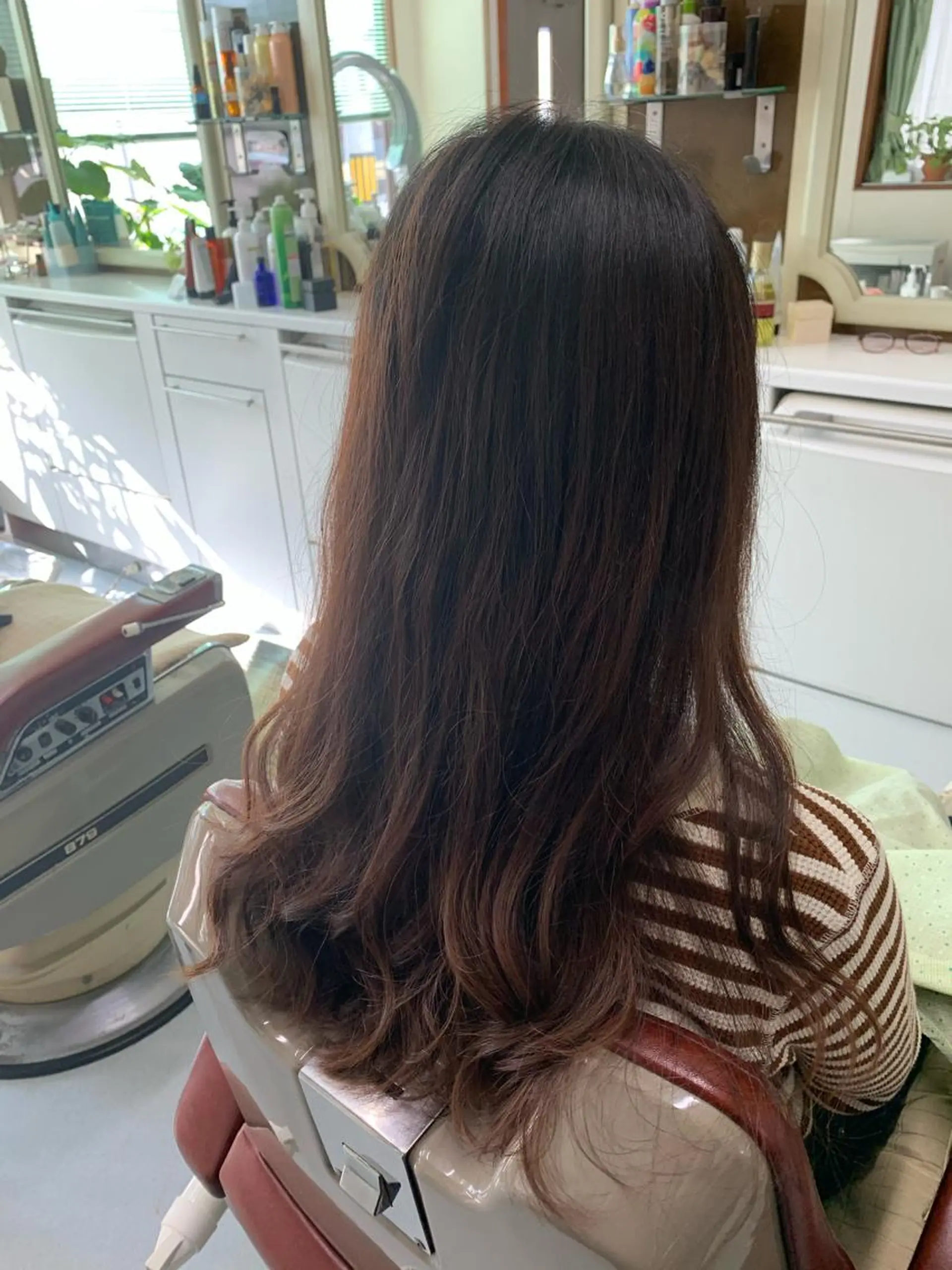 ロング レイヤーカット ストウ ナナエのヘアスタイル