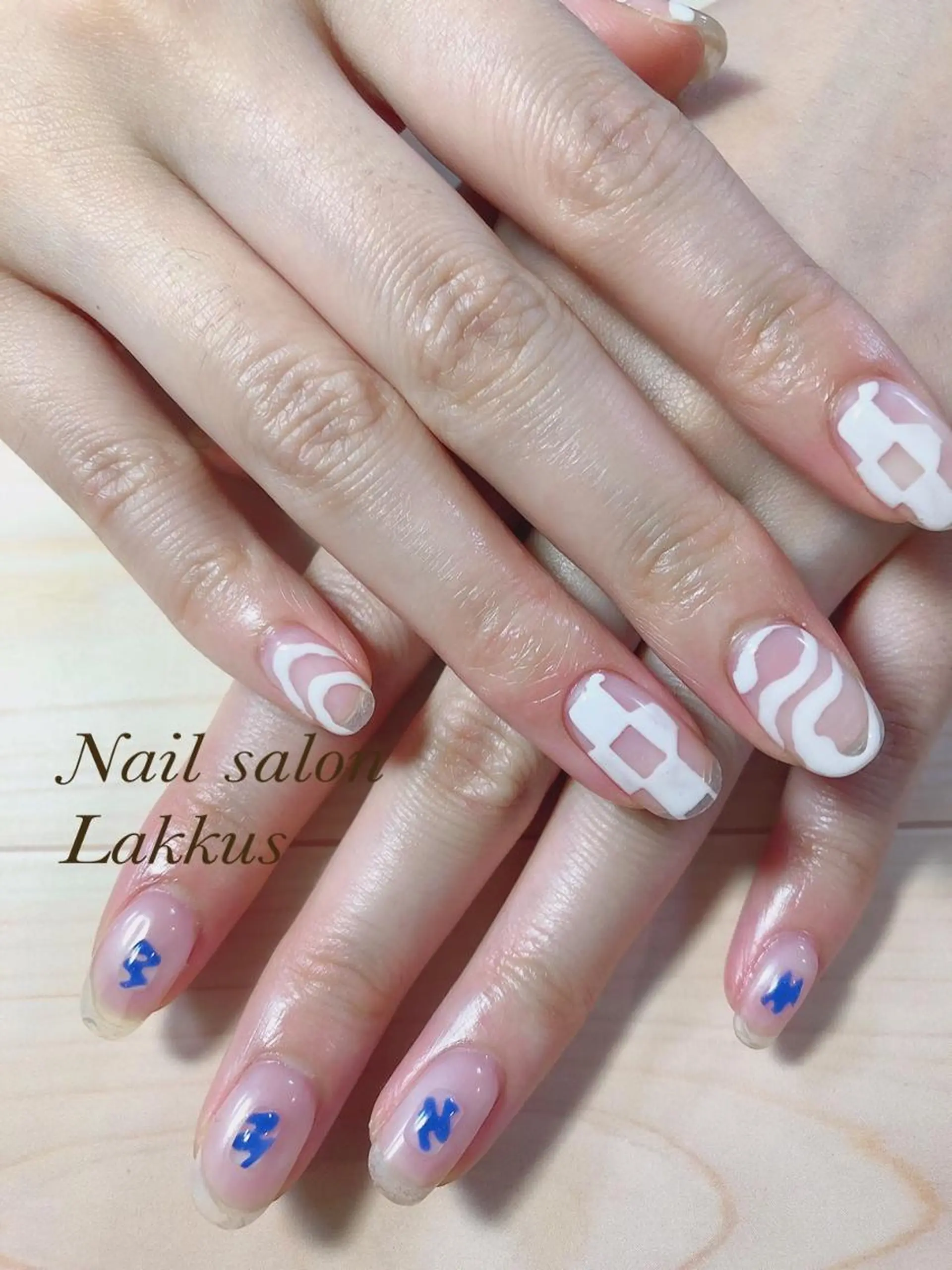 ネイル Lakkus T－CHIのネイルデザイン