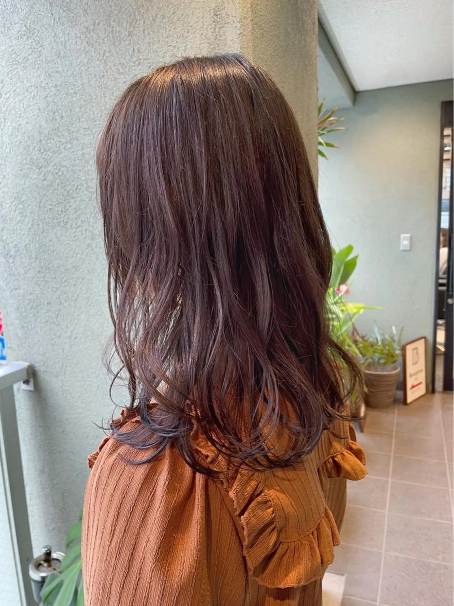 ミディアム カラー アッシュ ベージュカラー カット ヘアカラー HIROKI ” stylistのヘアスタイル