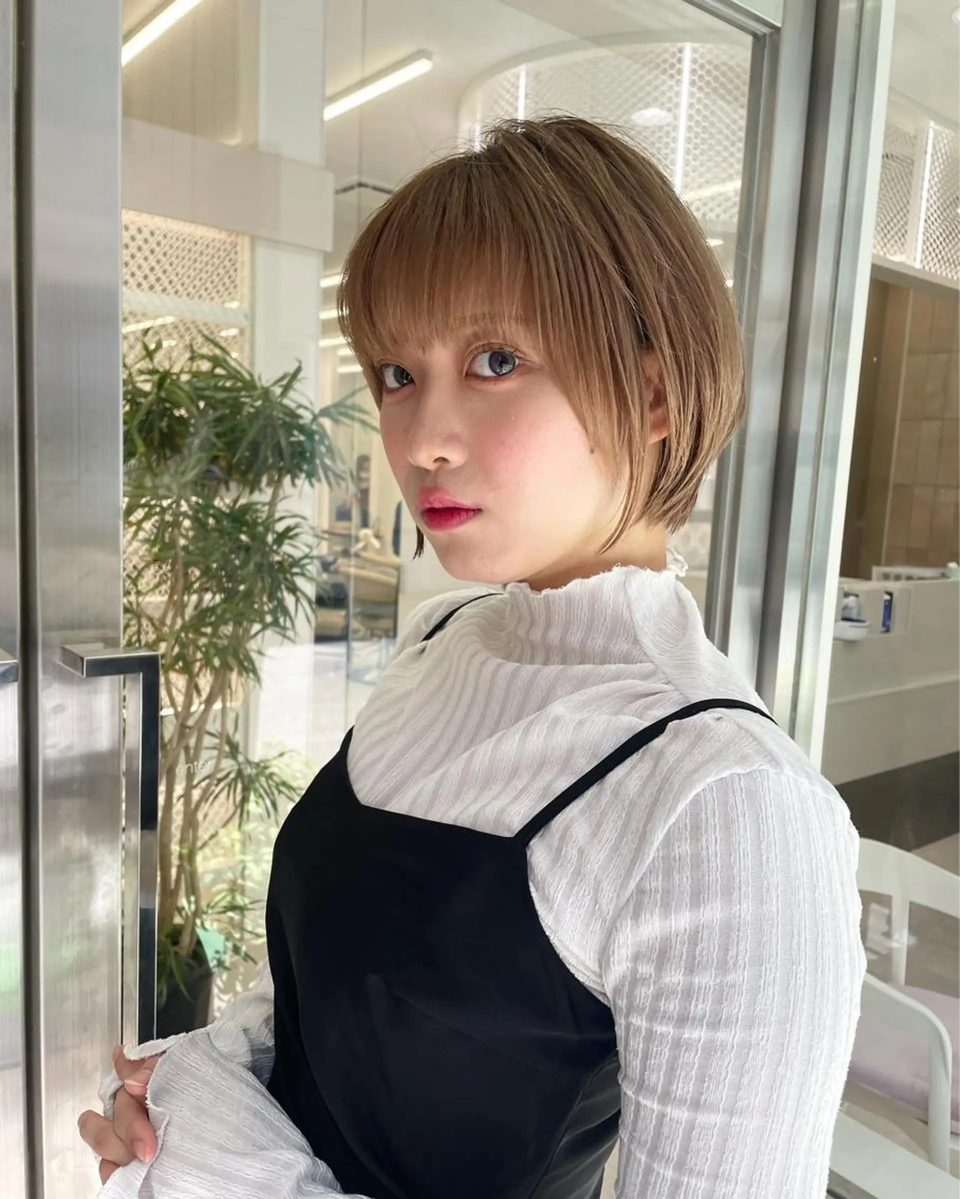 ショート カラー ショートボブ ショートレイヤー ハンサムショート 丸みショート ボブ カット トリートメント ヘッドスパ 木原良 (キハラ リョウ)のヘアスタイル