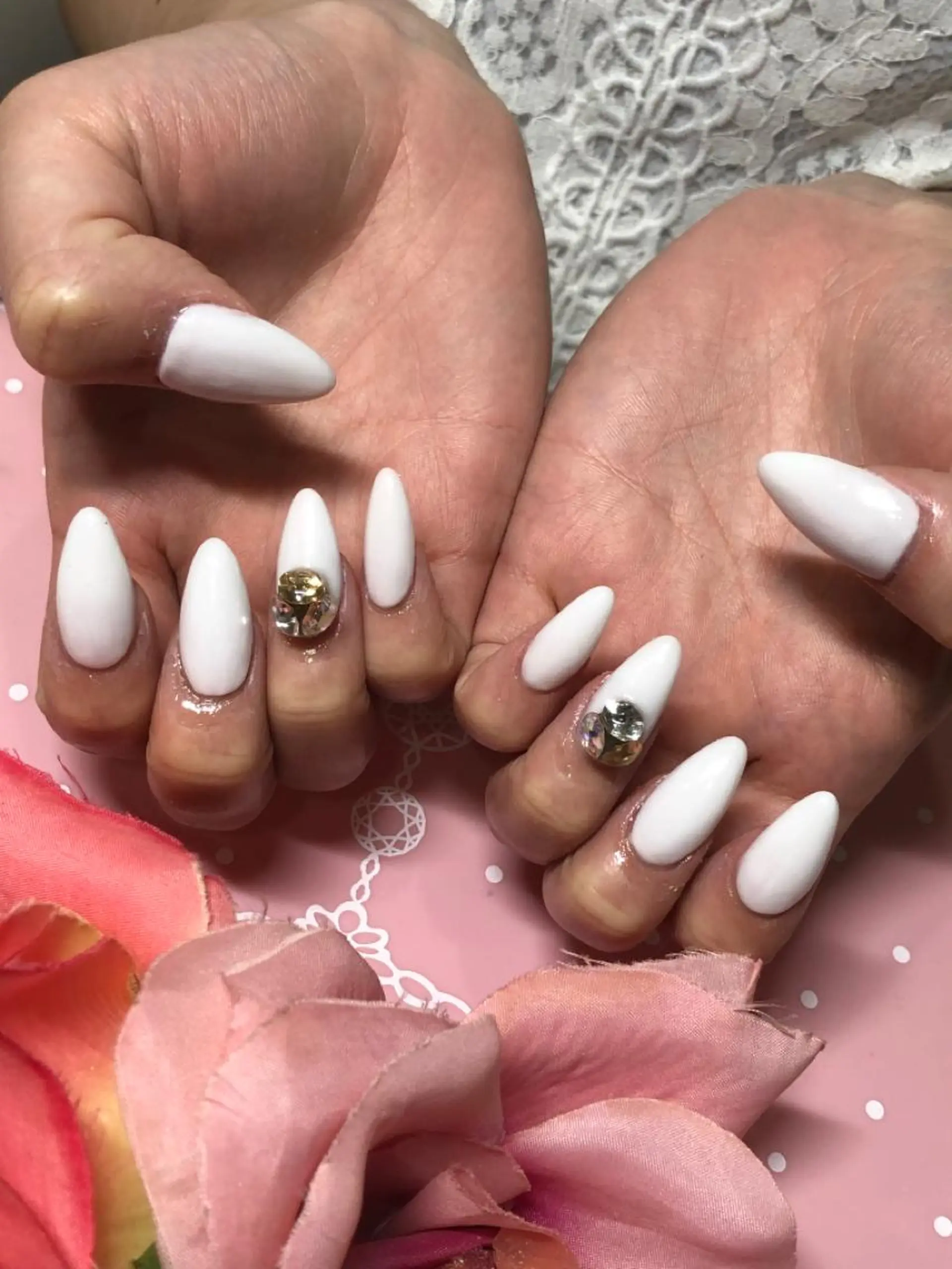 ミディアム ネイル ハンドネイル 《LB》ラブリエ Nail&eyeのマツエク・マツパデザイン