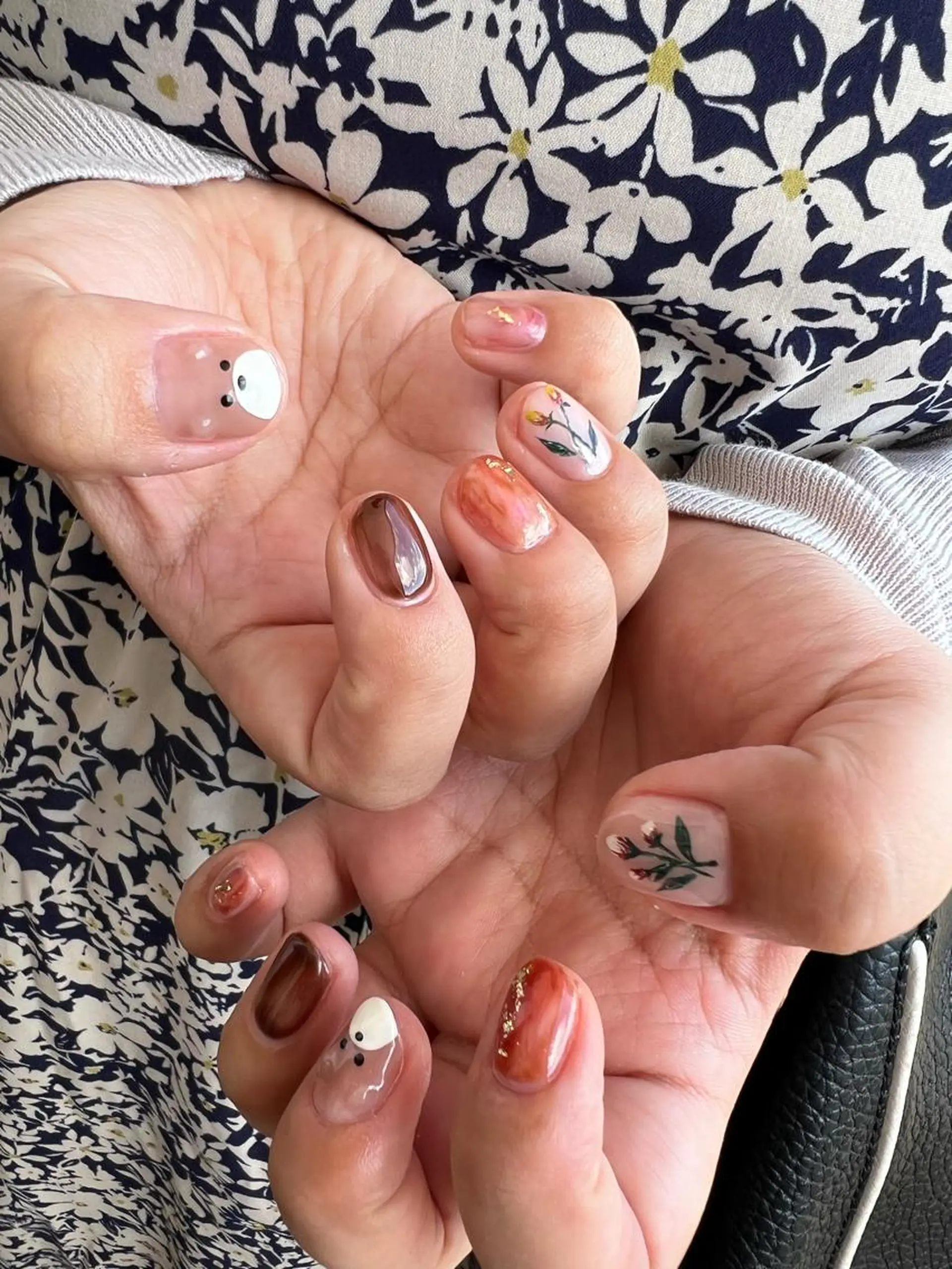 ネイル 黒葛原 めぐみのネイルデザイン