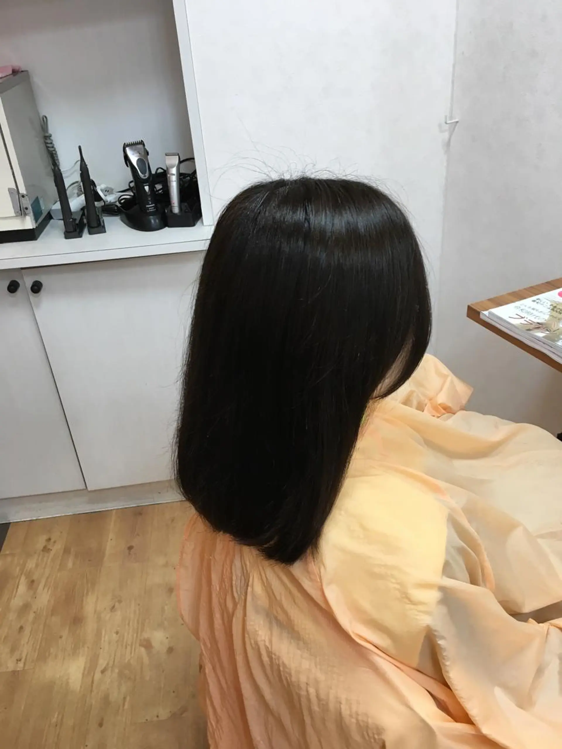 セミロング 湯浅 貴子のヘアスタイル
