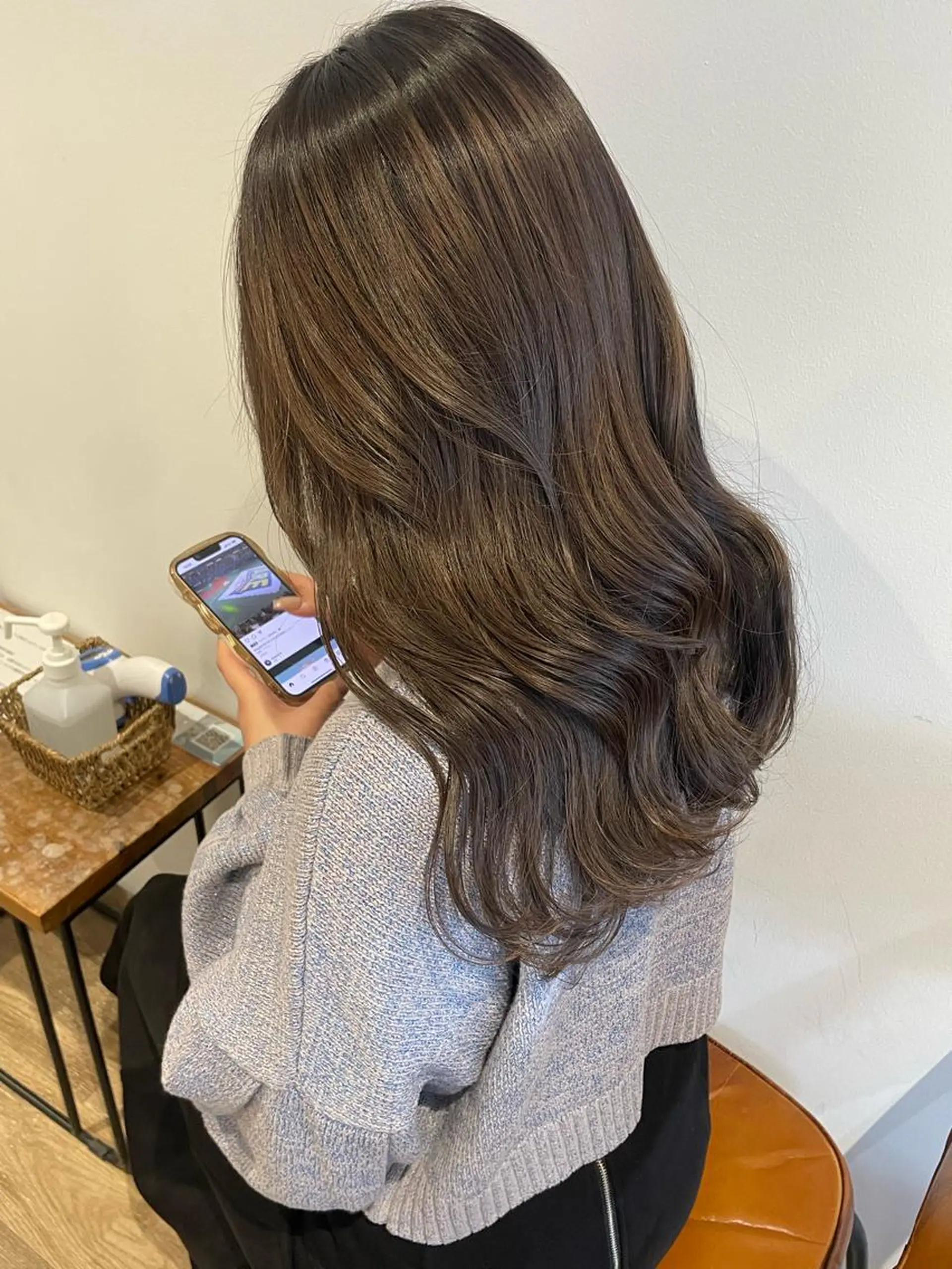 ミディアム Megu/ベージュ/ 透明感カラーのヘアスタイル