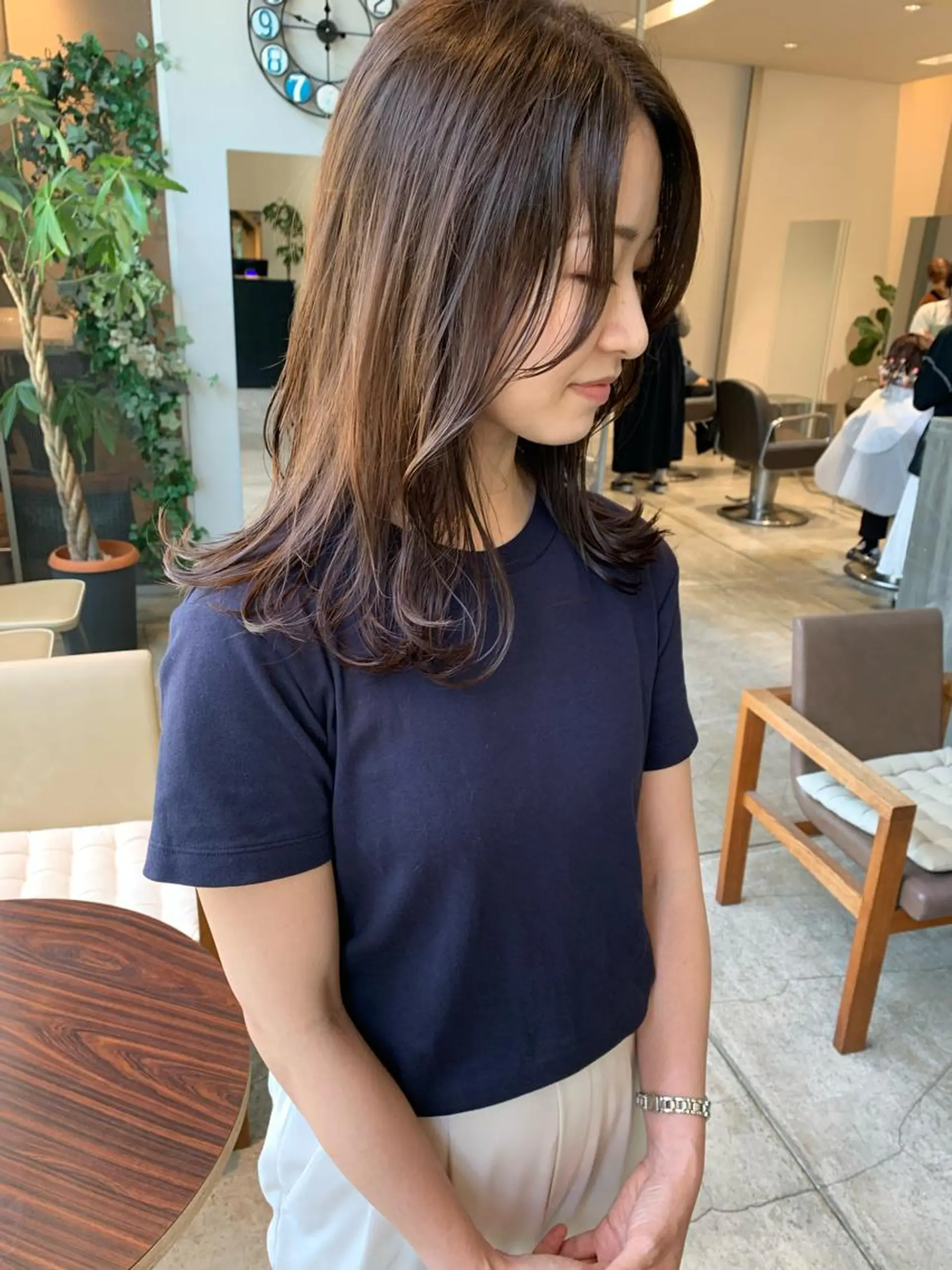 ミディアム 田中 亜沙美のヘアスタイル