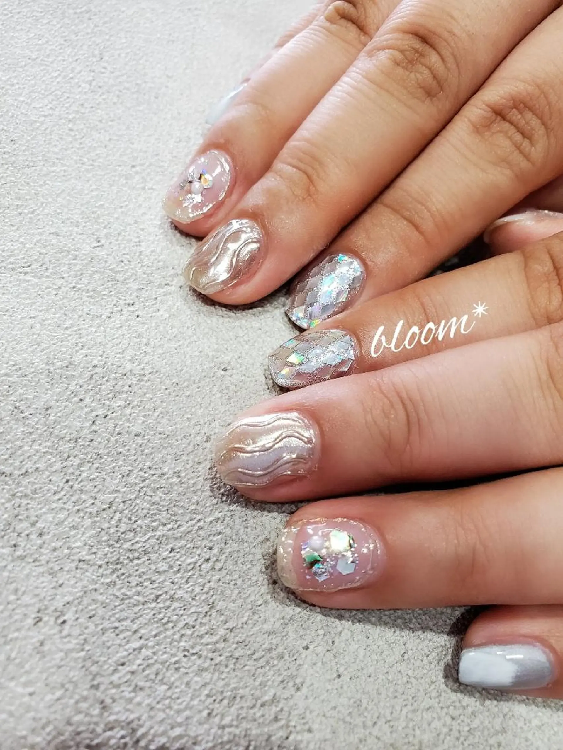 ネイル シルバー bloom *のネイルデザイン