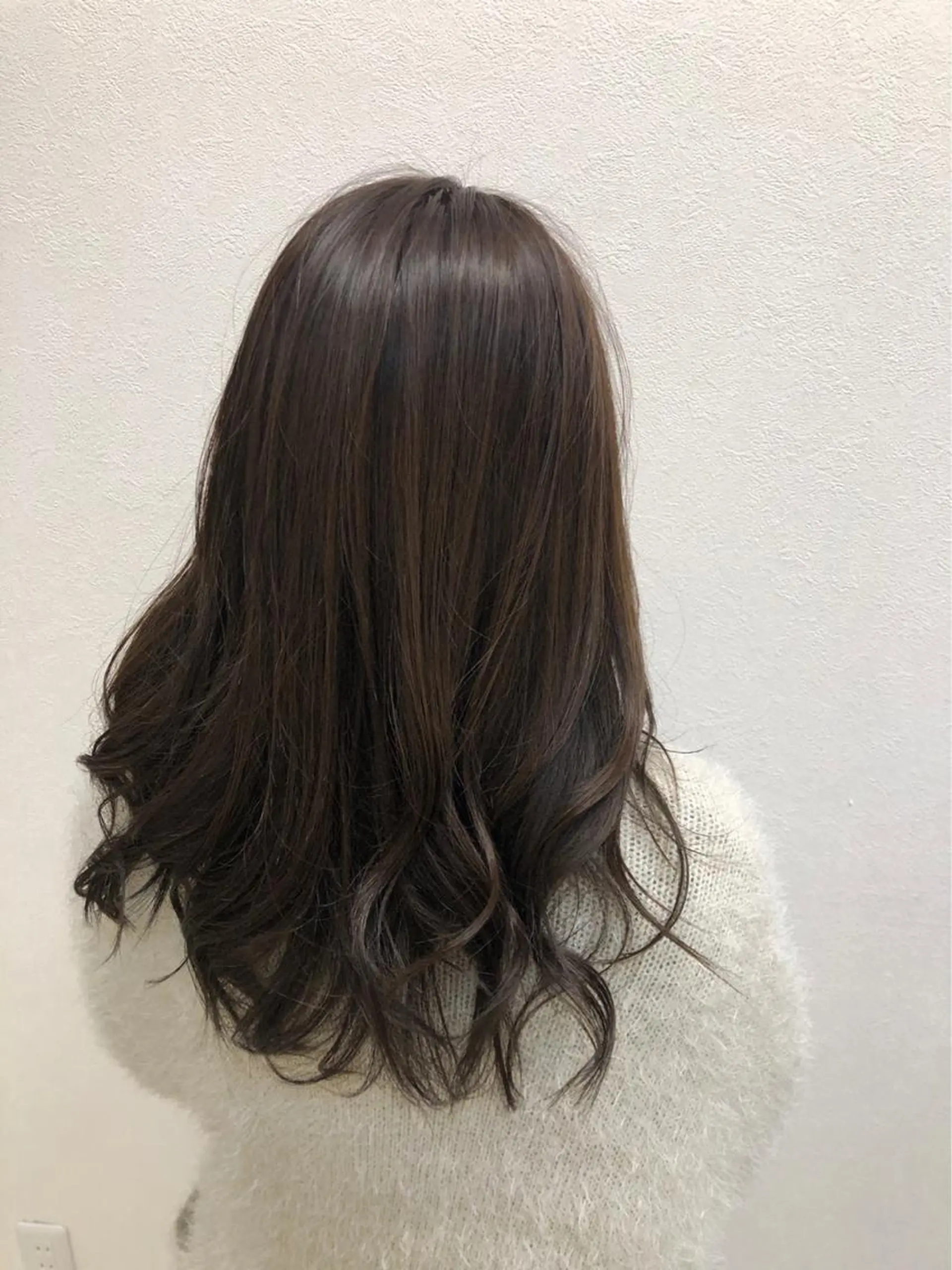 セミロング カラー アッシュ Hair salon Reve〜レーヴ〜所属・髪質改善・美髪矯正 特化型美容師・北野のヘアスタイル