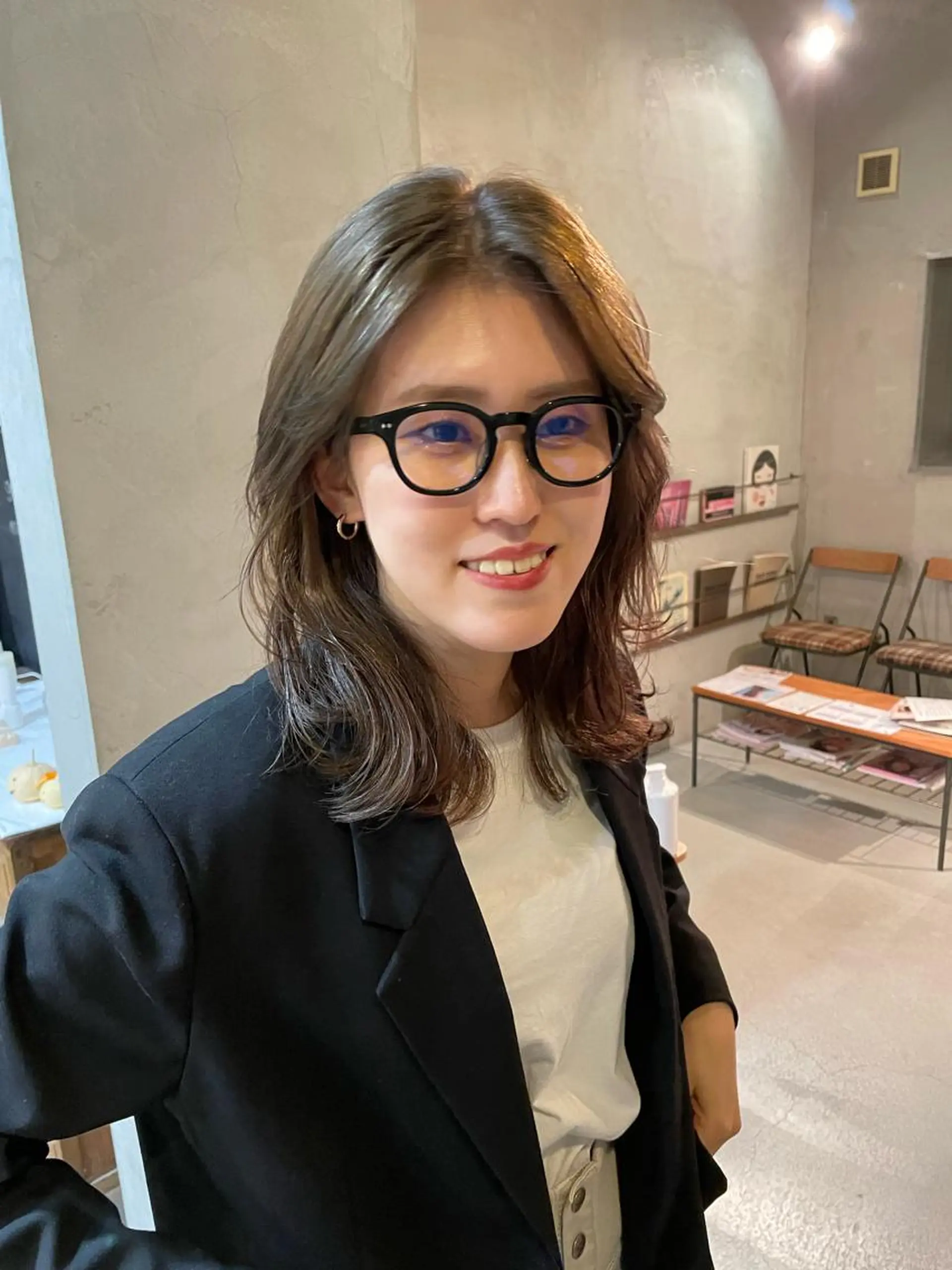 ロング カラー ベージュカラー ミルクティーベージュ ヘアカラー トリートメント 石田 まいやのヘアスタイル