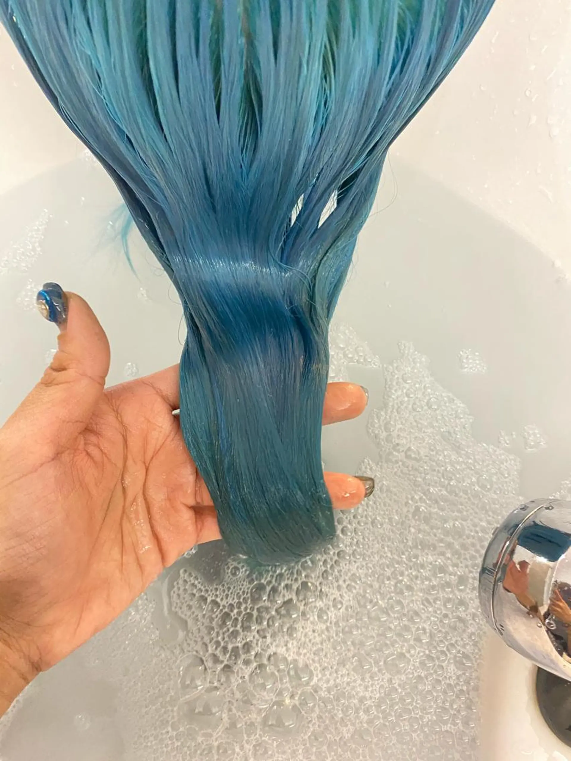 ショート 梅田ハイトーン チダ ヒナノのヘアスタイル