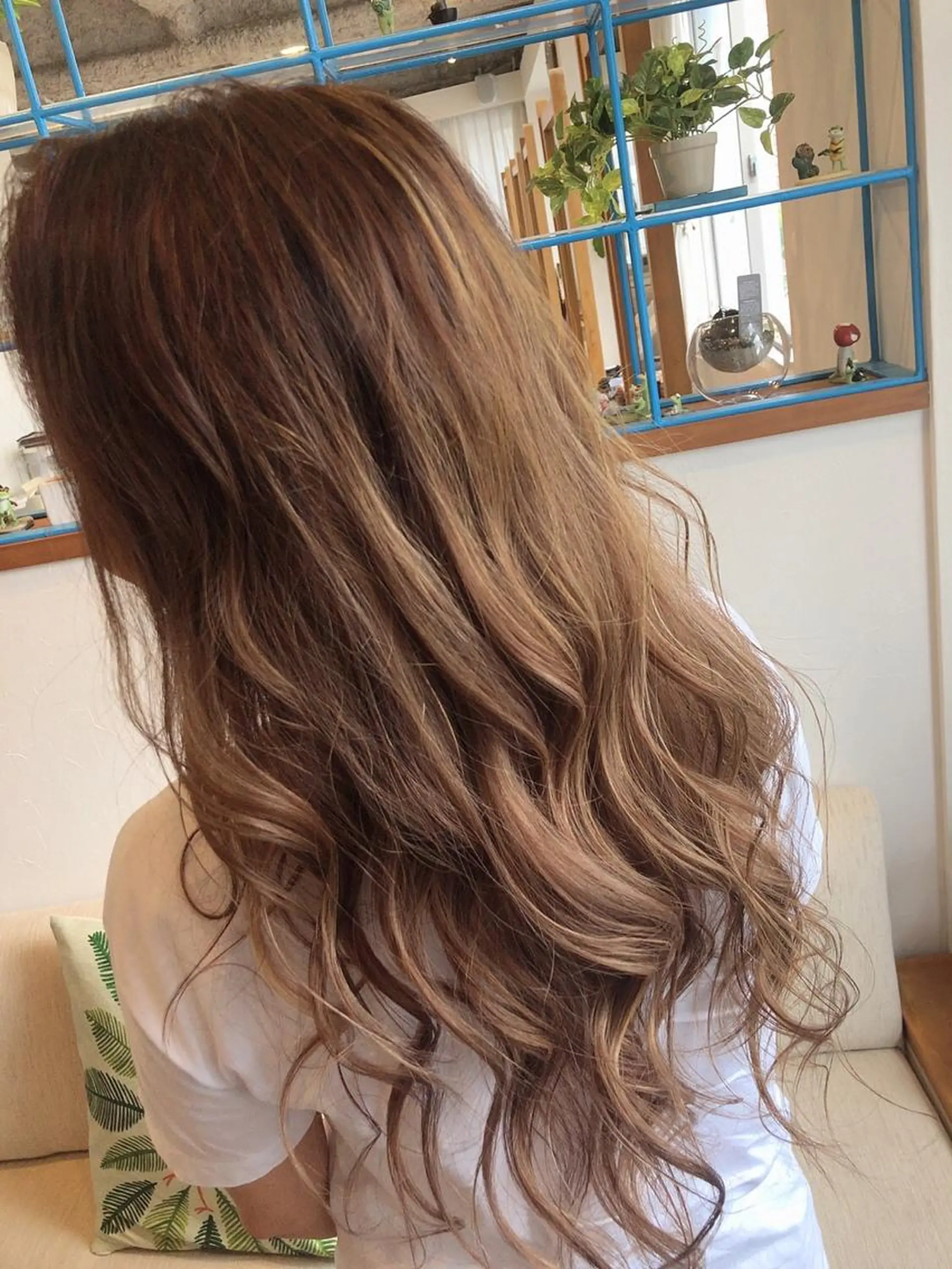 セミロング カラー Ate by little所属・青木 梢のヘアスタイル