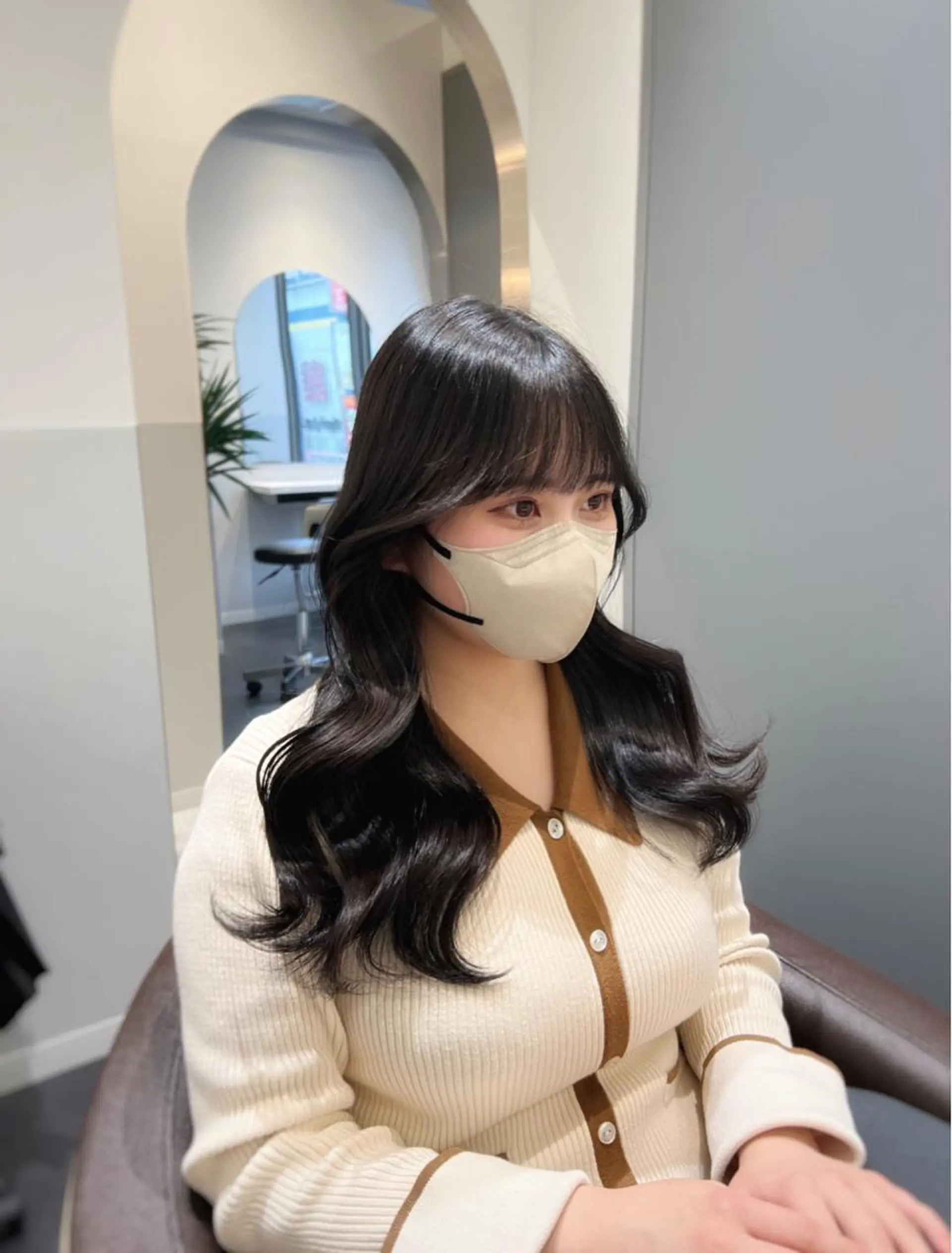 ロング カラー 韓国風カラー くびれヘア 顔周りカット 髪質改善 ヨシンモリ カット ヘアカラー トリートメント SALOWIN east店6F所属・TAKUMI 【美髪特化】のヘアスタイル