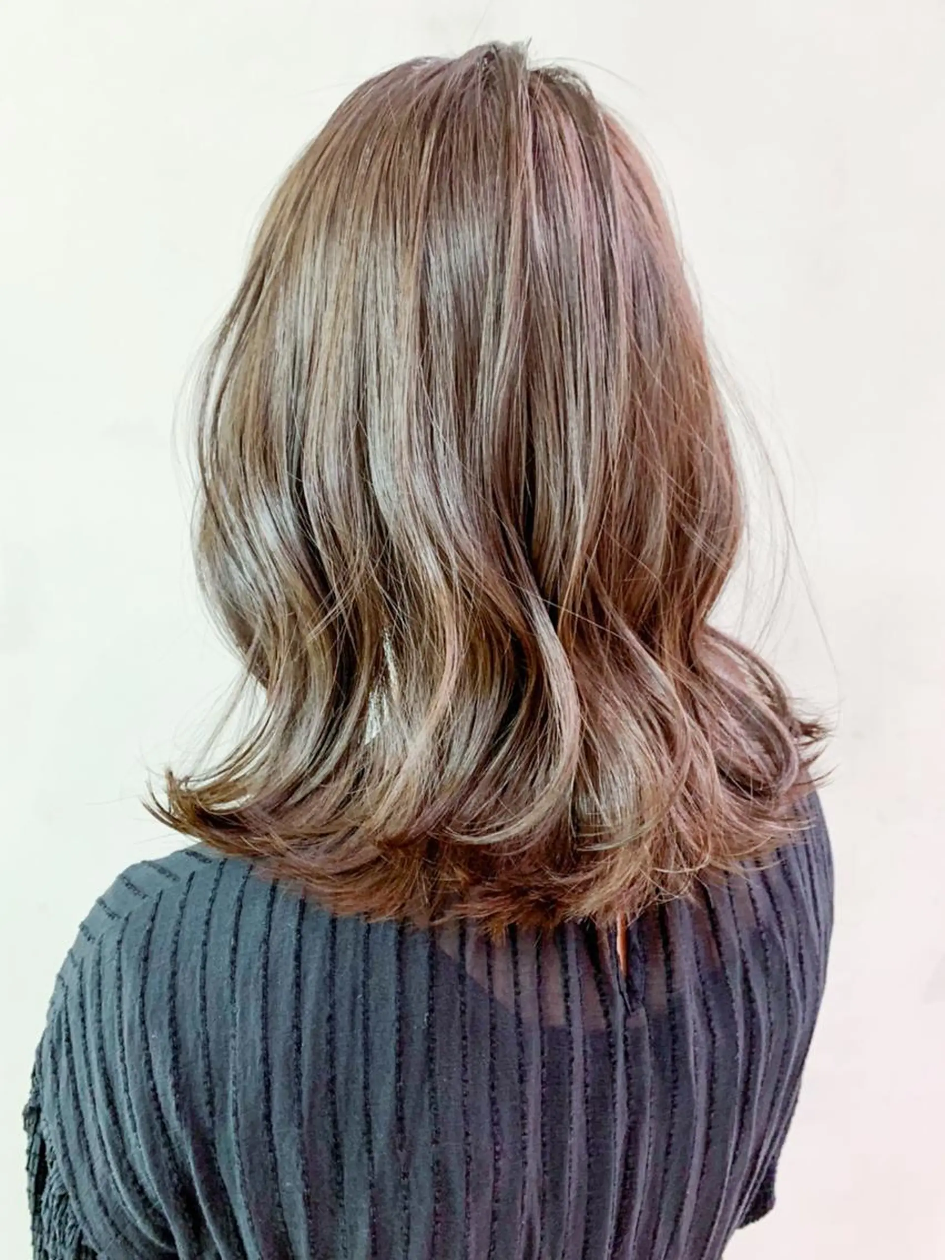 ミディアム ITbyALBUM 中野店のヘアスタイル