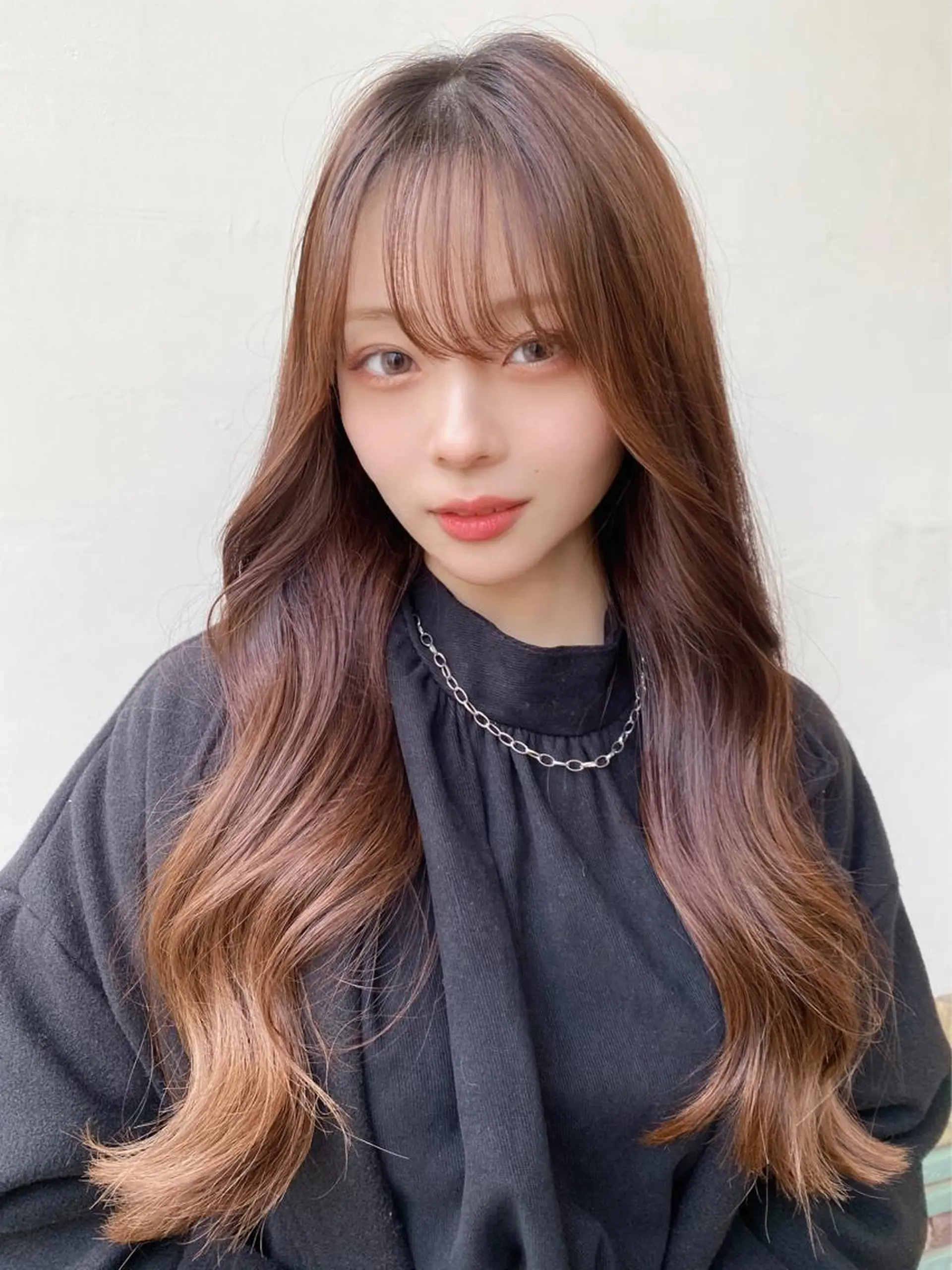 ロング ヨシンモリ 【艶ヘア】 どうまえのヘアスタイル