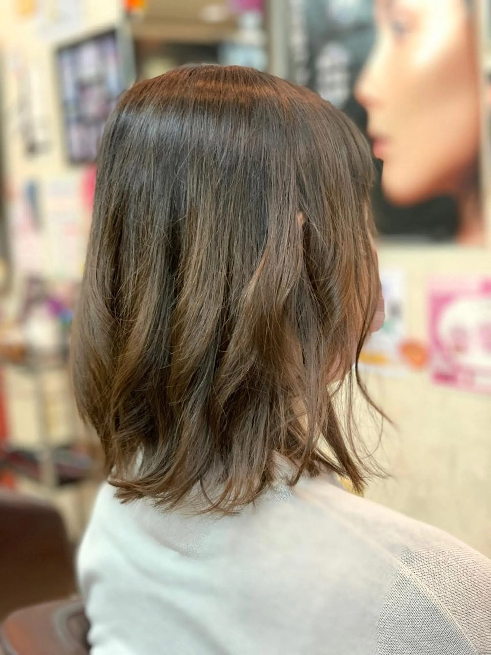 ミディアム 外ハネヘア カット Rootes   Hair  Stage所属・春日部　間庭 寛貴のヘアスタイル