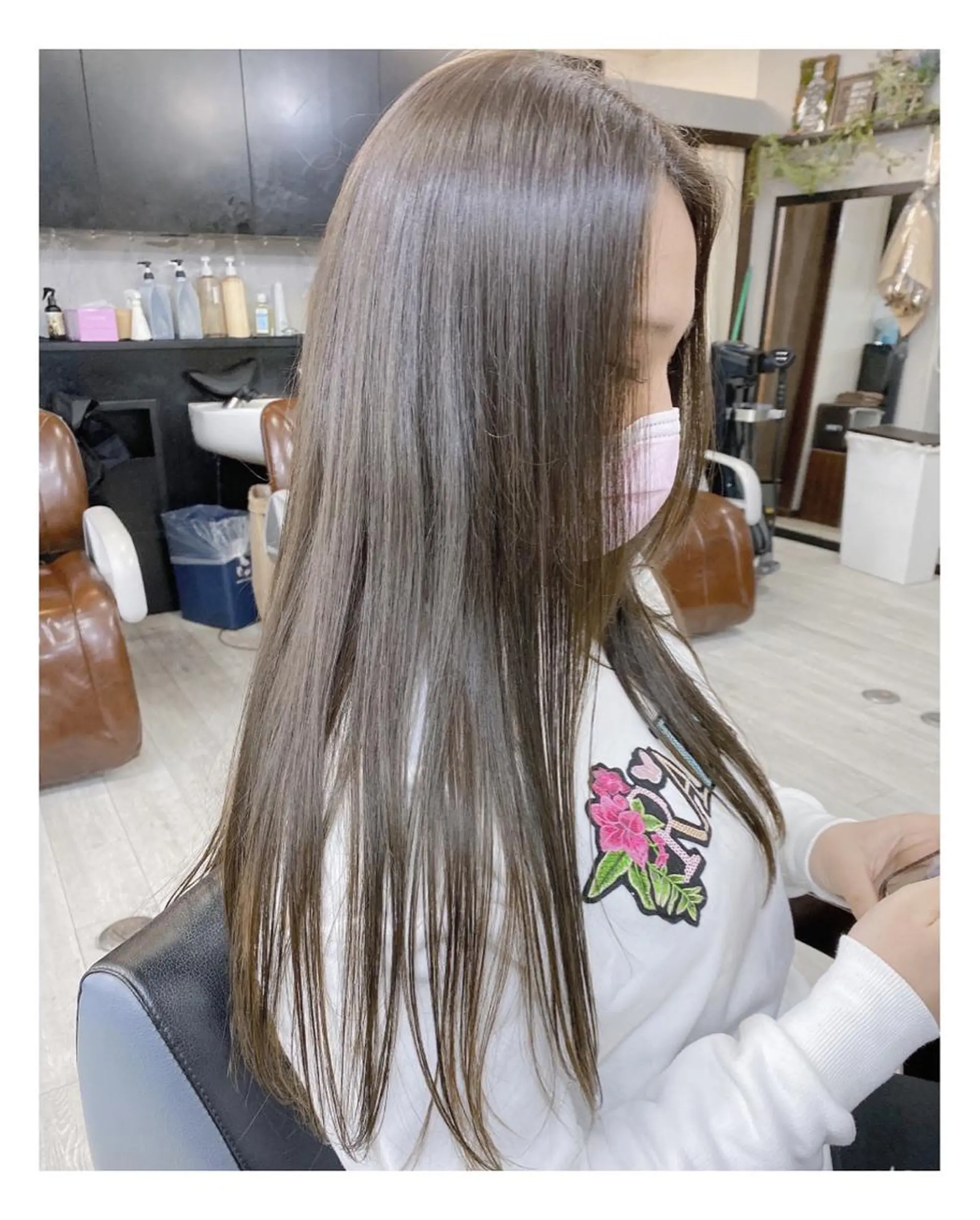 ロング カラー グレージュ オリーブグレージュ オリーブグレー カット ヘアカラー トリートメント cocoru所属・＊横浜駅＊ 金子 誠也のヘアスタイル