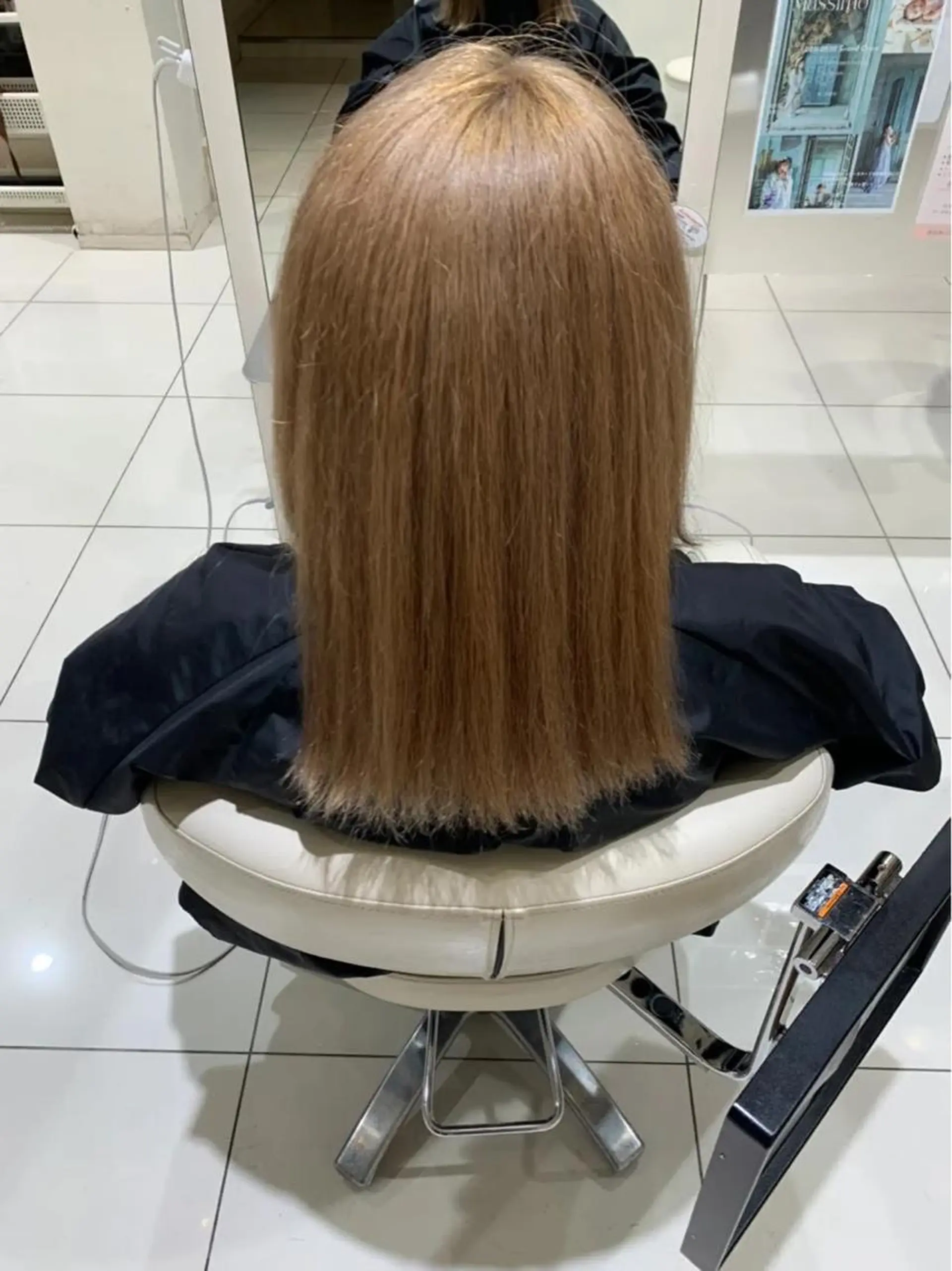 ミディアム ワタナベ アオイのヘアスタイル