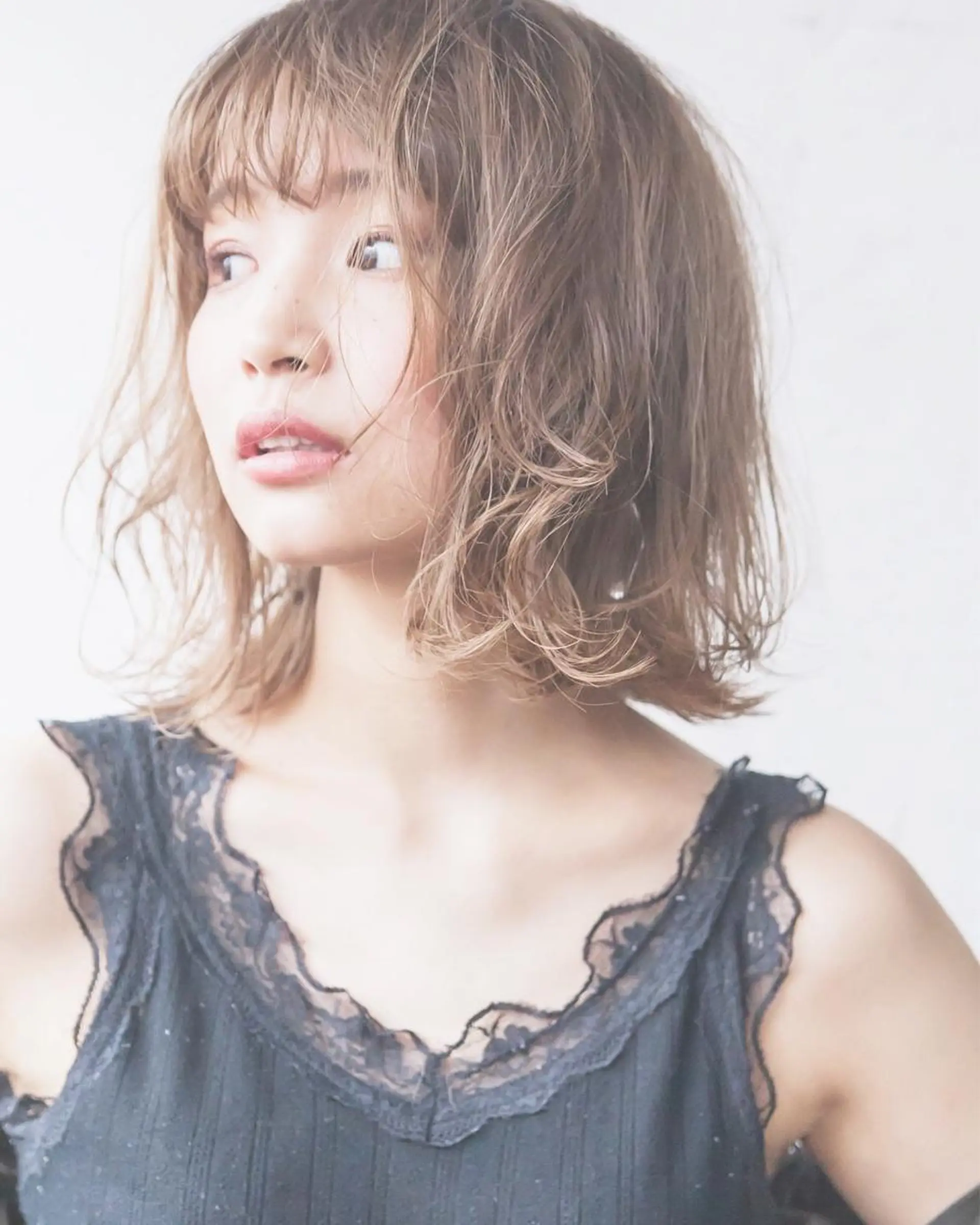 ミディアム カラー ミニボブ/ブリーチ 🌈MISATOのヘアスタイル