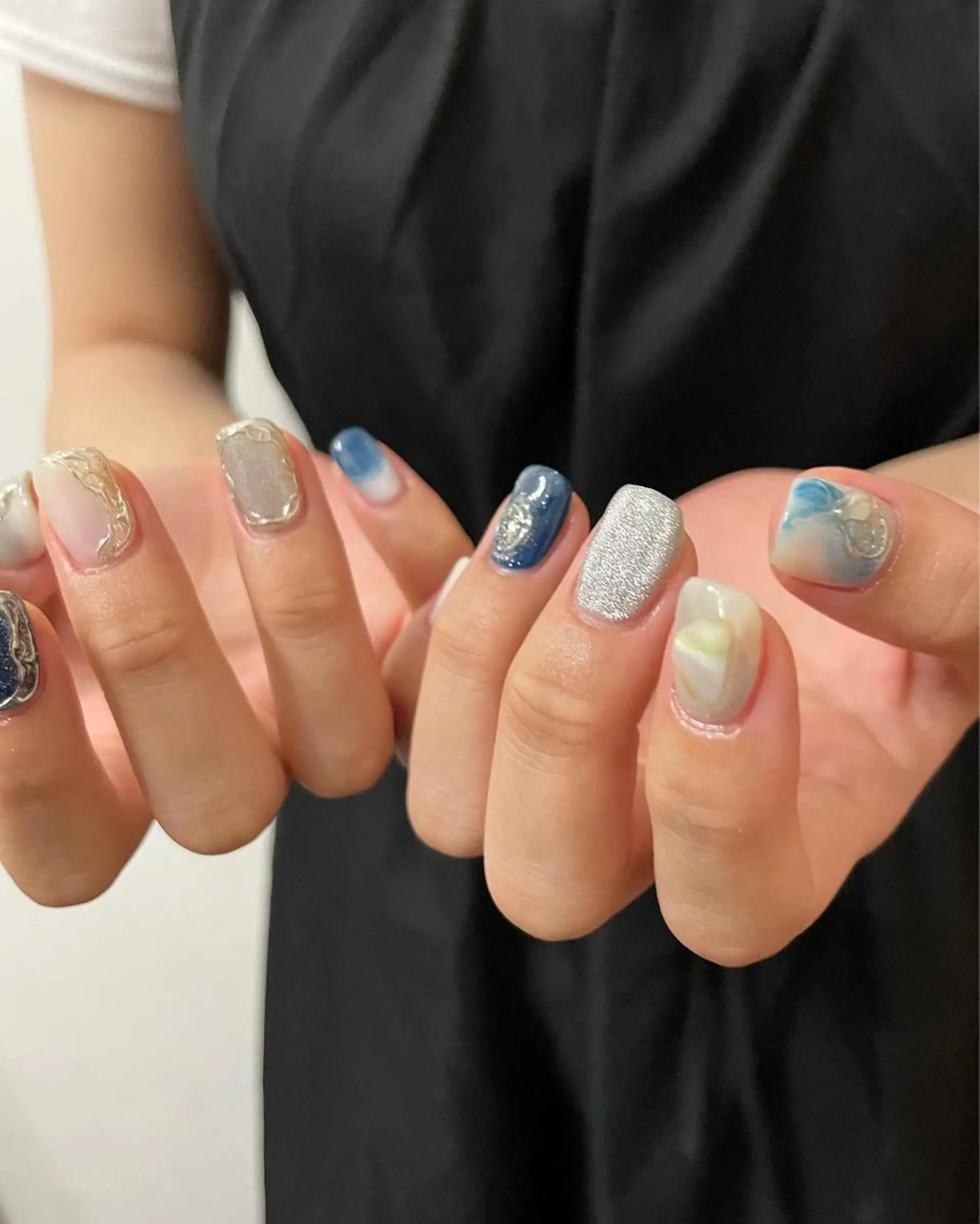 ネイル ハンドネイル フットネイル kiii.__ ✴︎*のネイルデザイン