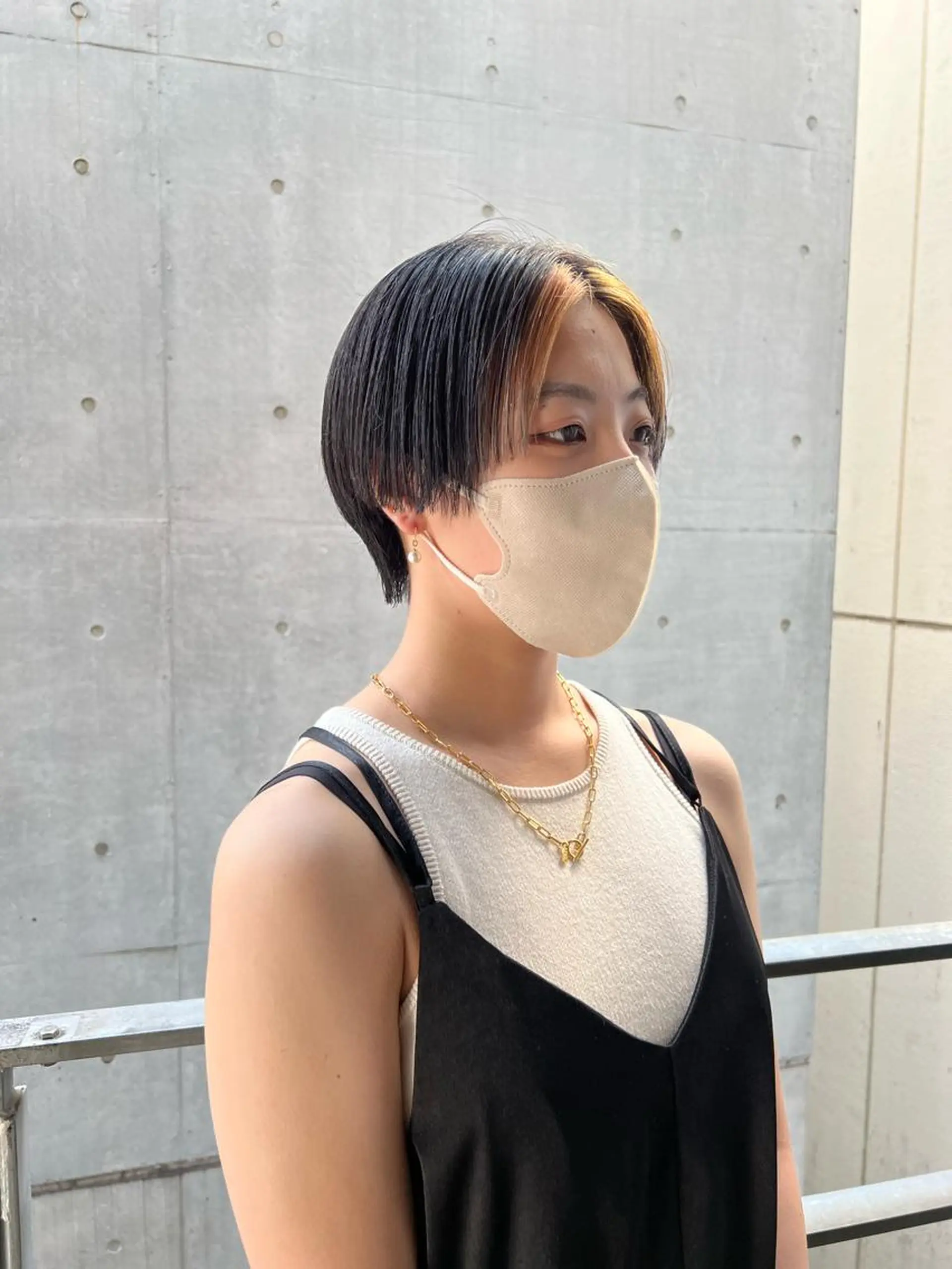 ショート カラー パーマ ショートボブ ミストバング イヤリングカラー  フェイスフレーミング インナーカラー スパイキーショート/ メンズヘア/hugeのヘアスタイル