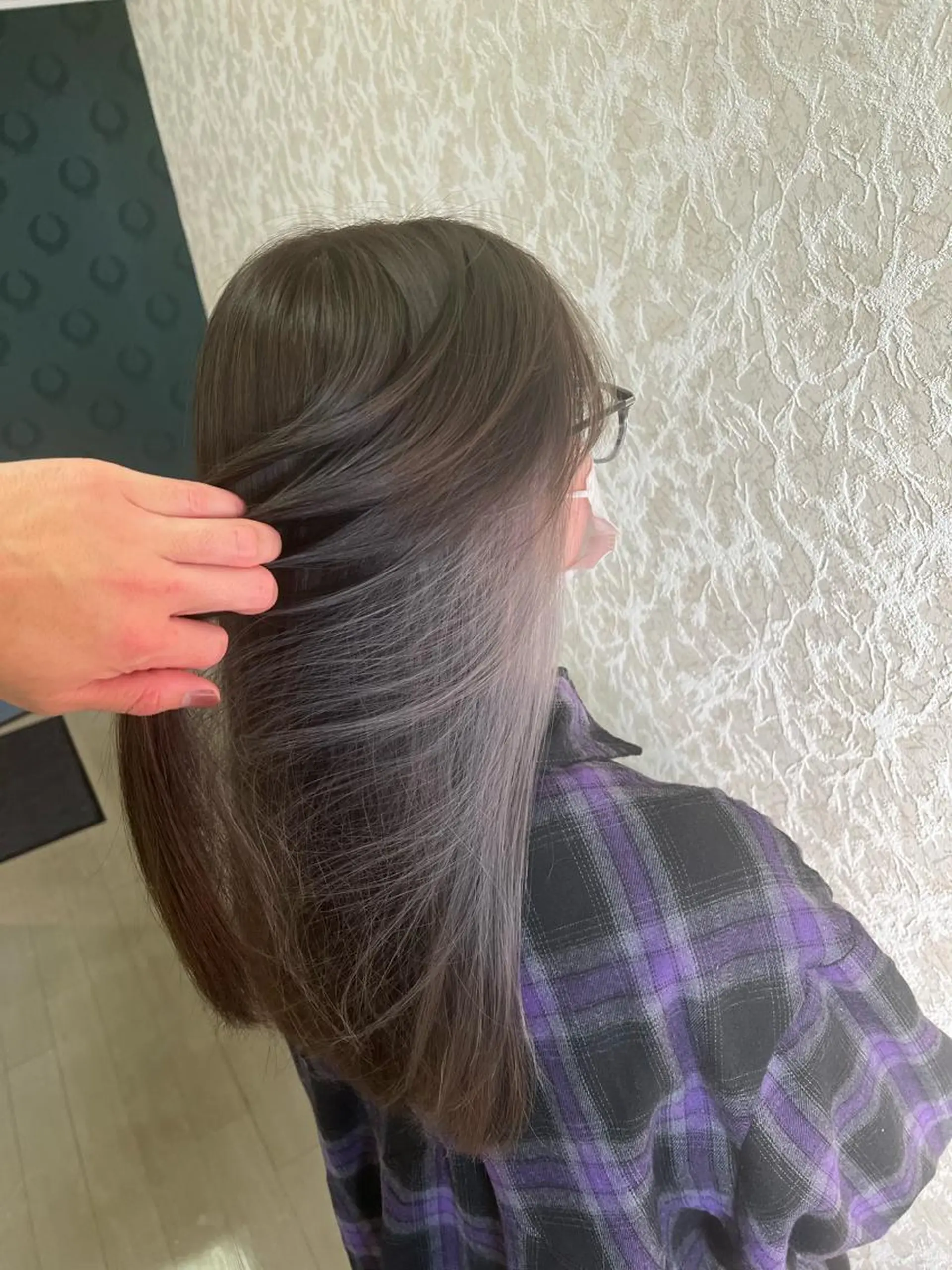 セミロング カラー ブリーチ 透明感カラー イヤリングカラー グレージュ インナーカラー カット ヘアカラー トリートメント ブリーチ/髪質改善/ レイヤー/YUTO‎のヘアスタイル