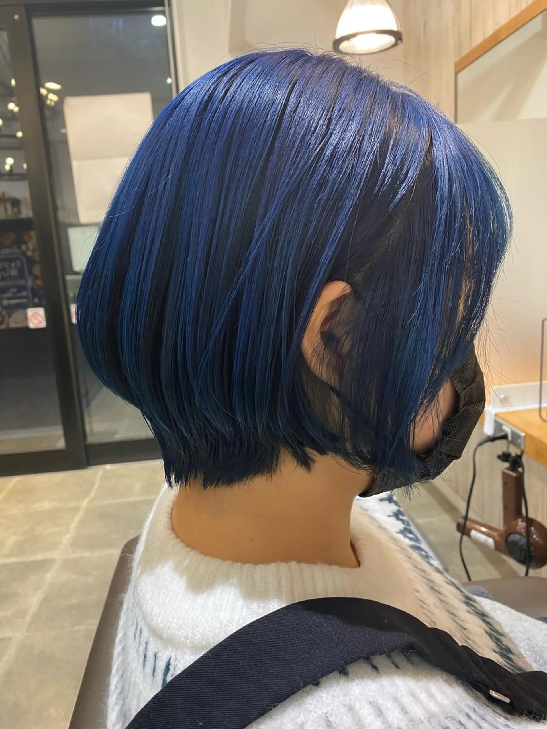 ショート カラー ブリーチ 井上 舞のヘアスタイル