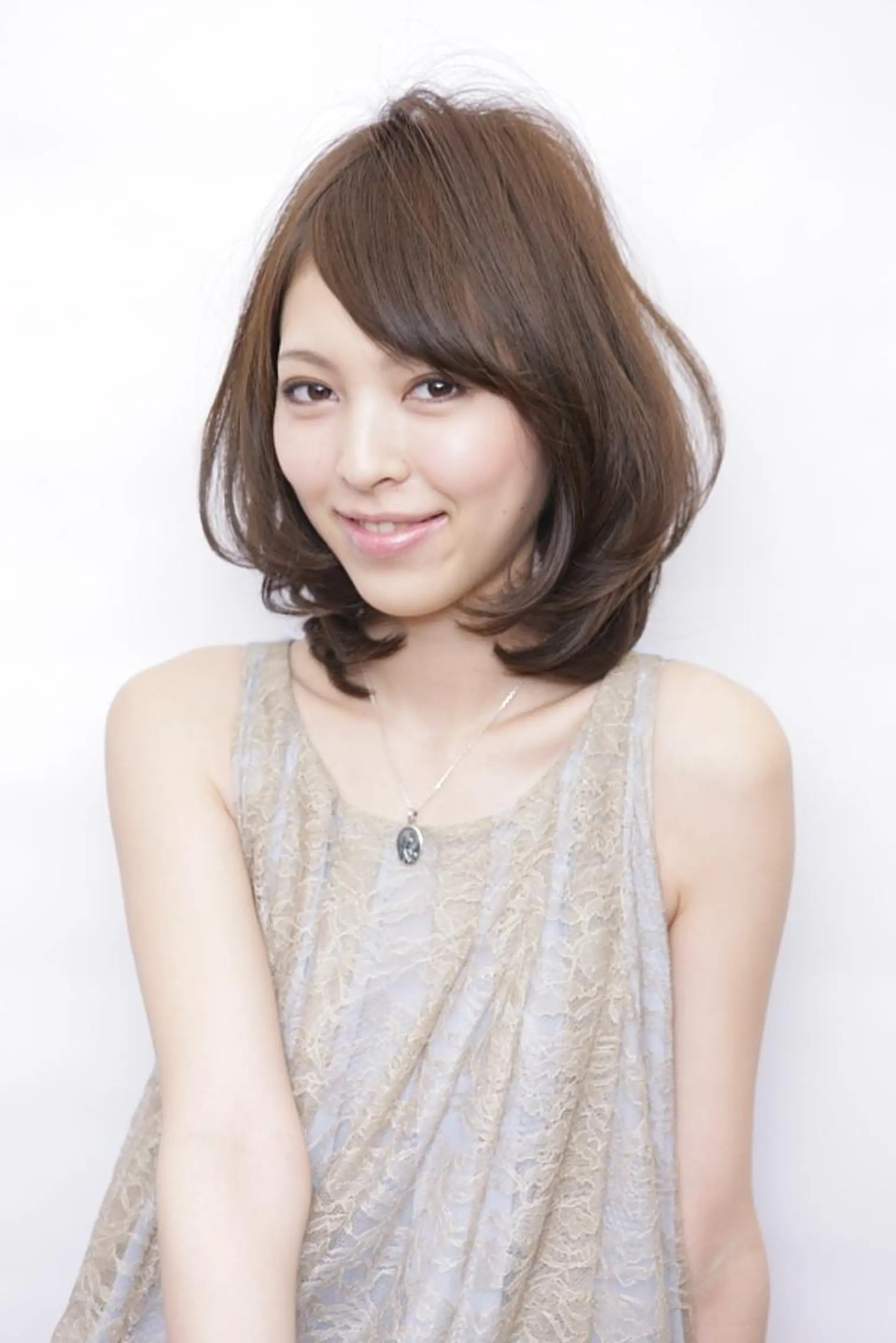 ミディアム jouer  のヘアスタイル