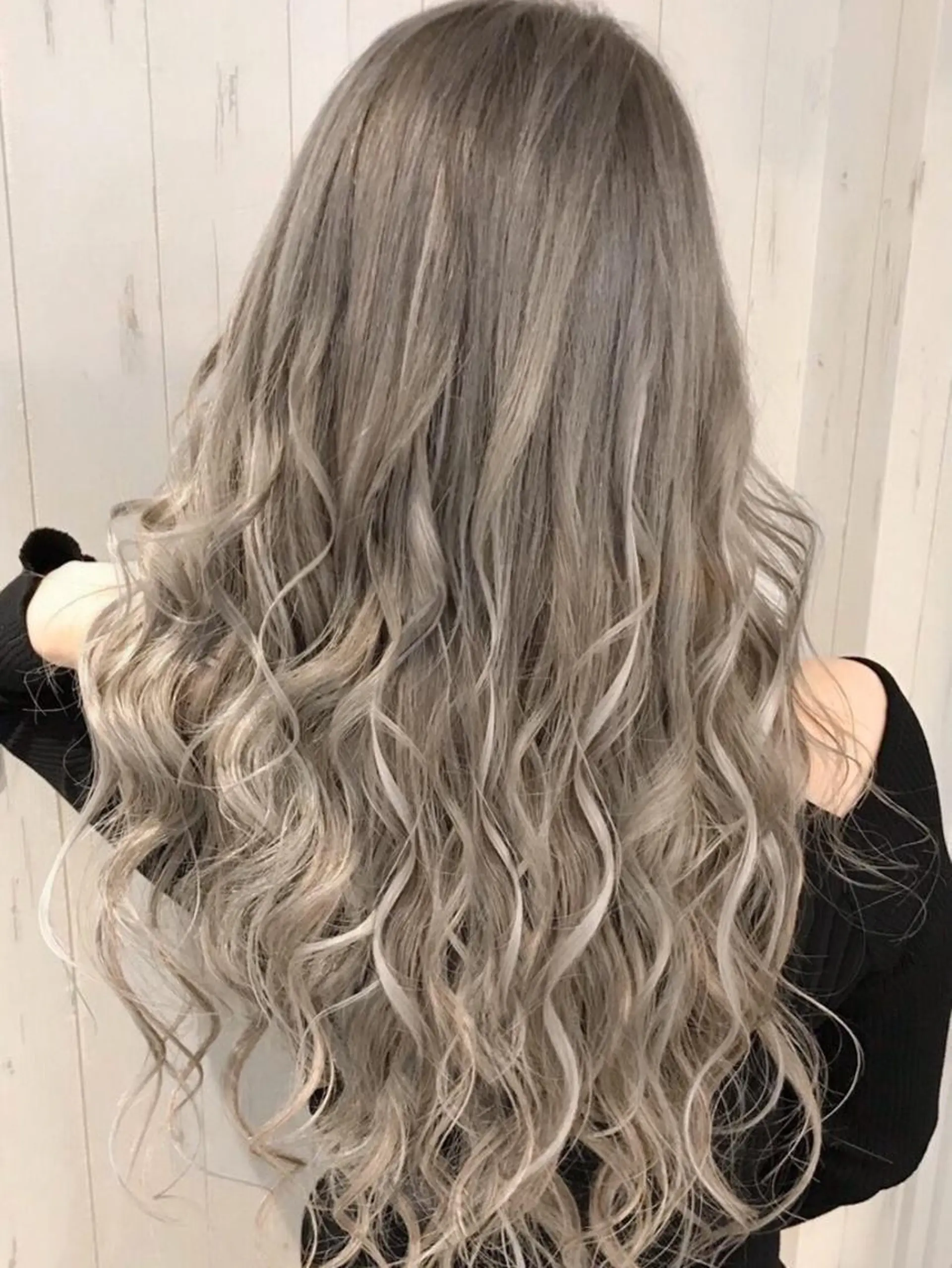 ロング カラー ヘアアレンジ Device ディバイスのヘアスタイル