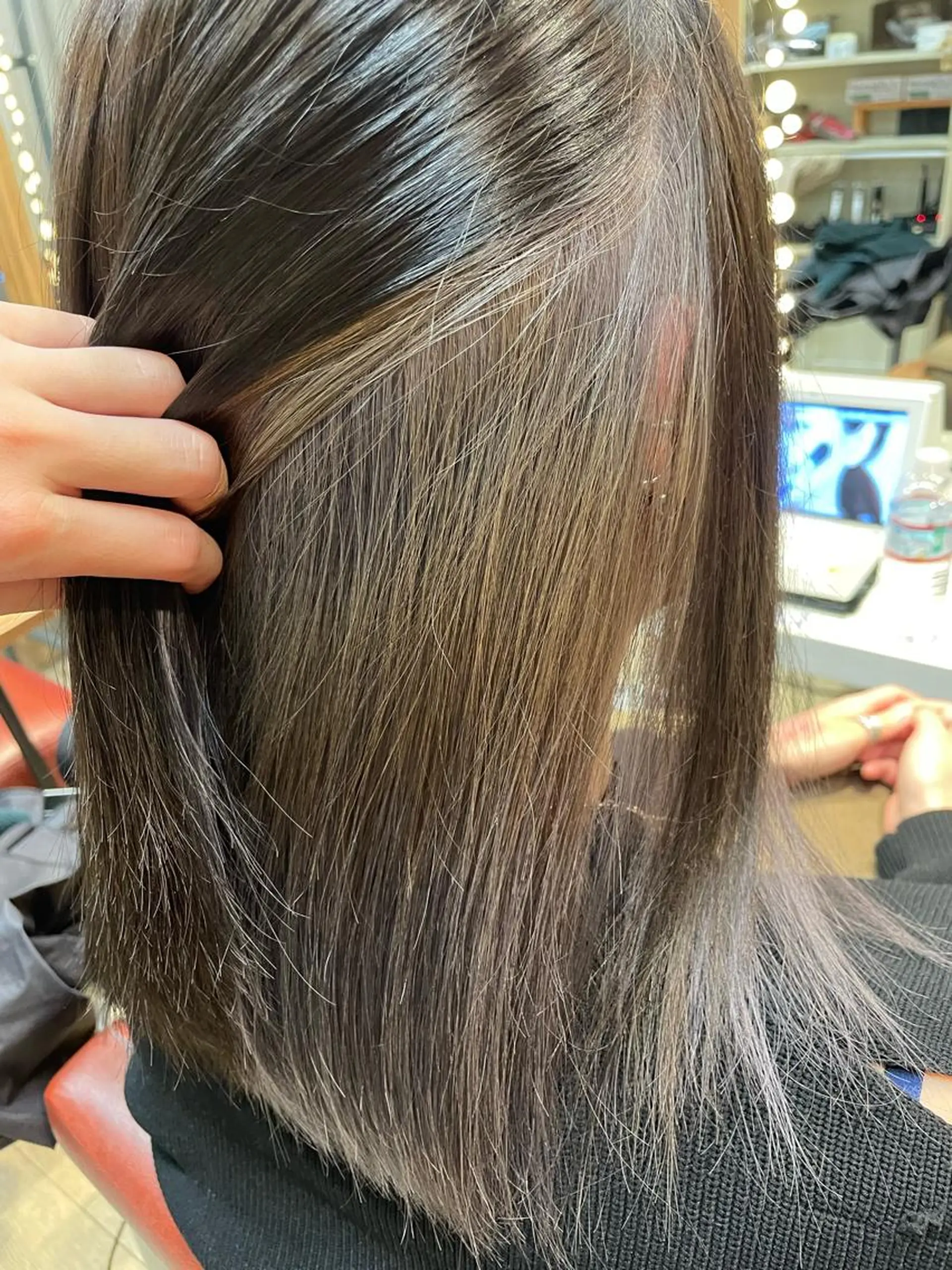 ミディアム カラー インナーカラー ✨横須賀髪質改善✨️ 加藤 百音のヘアスタイル