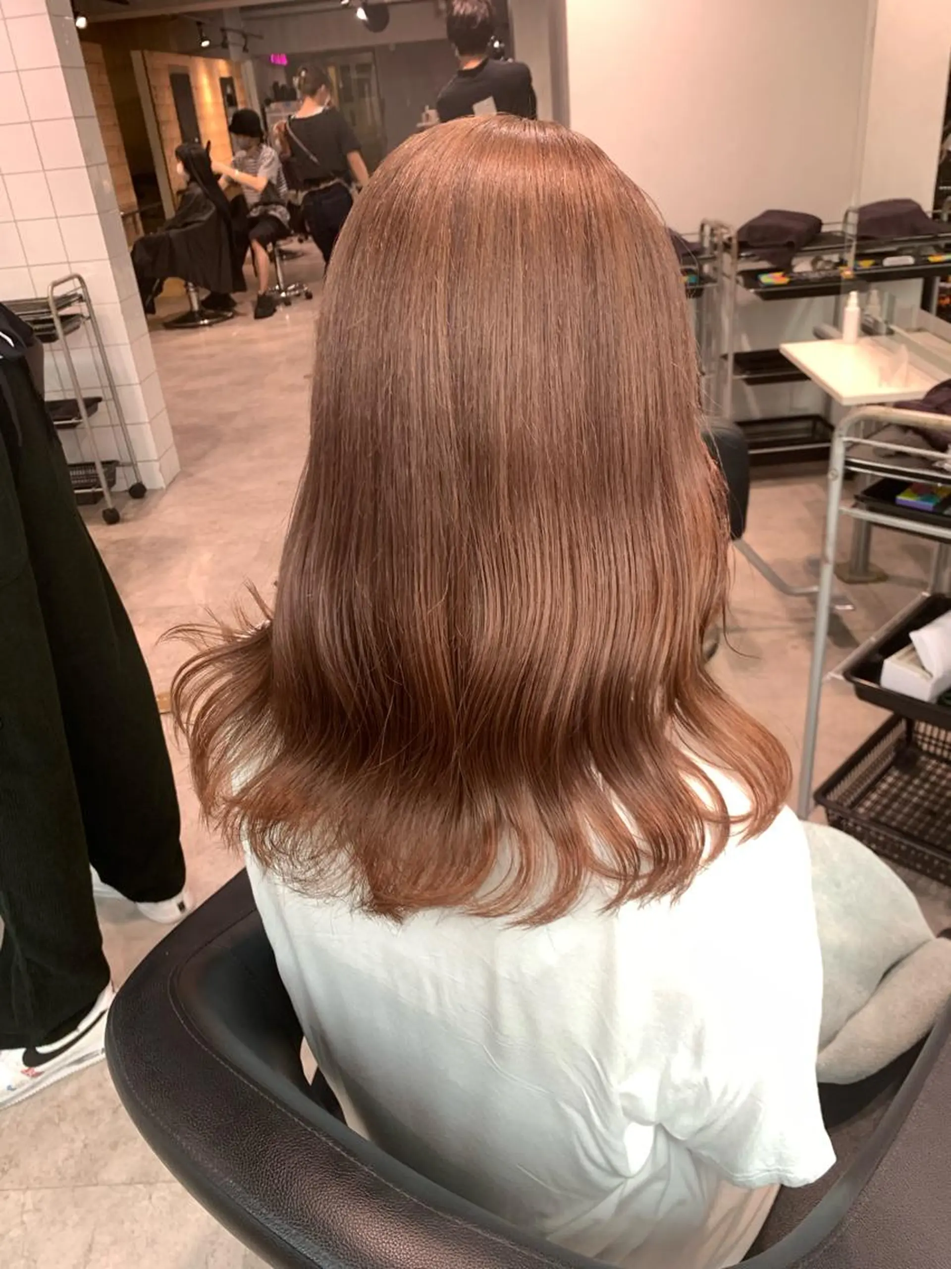 ロング くすみミルクティー／ ブラウン🪡TOWAのヘアスタイル