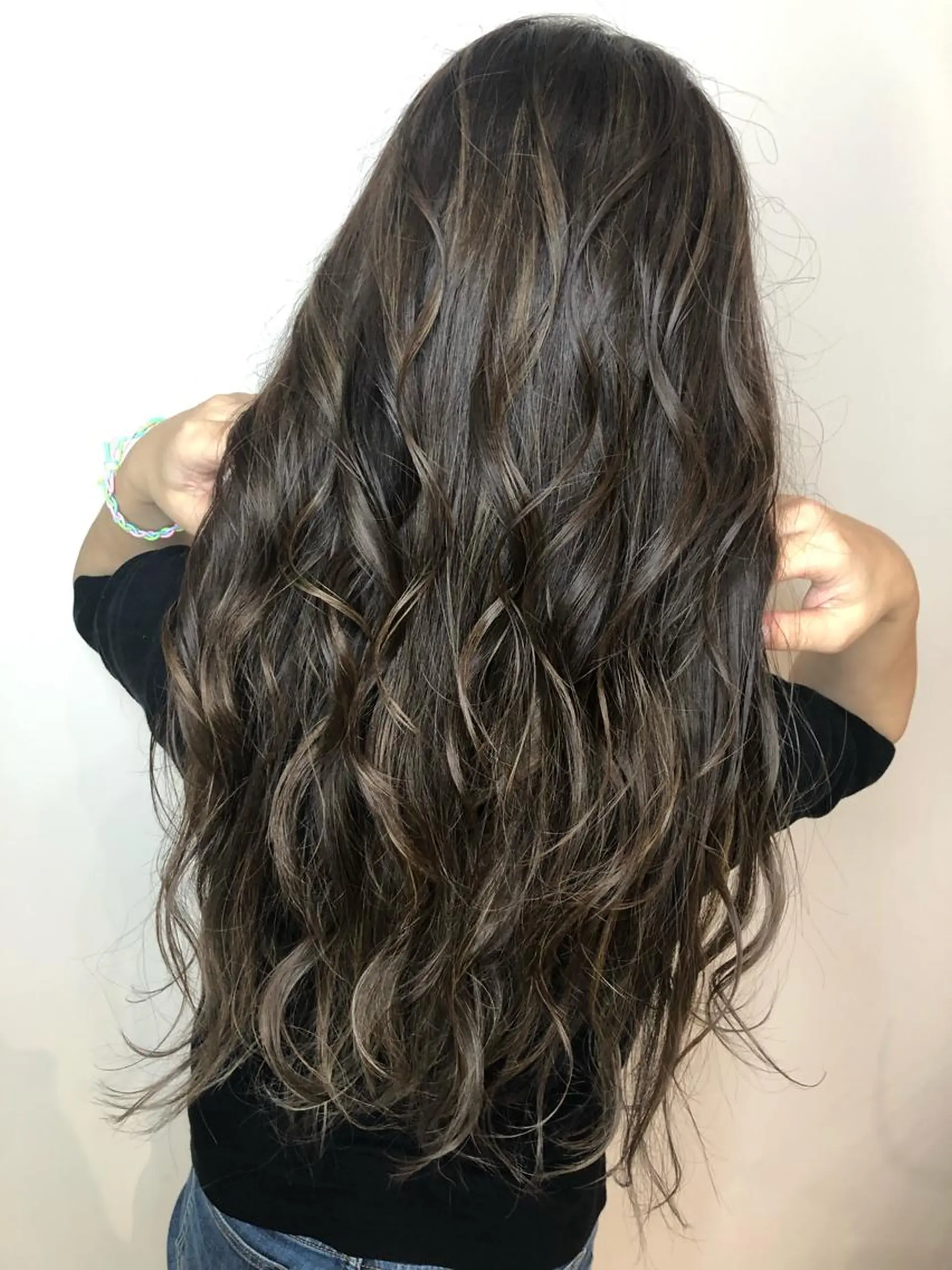 ロング カラー 小嶋 真滋のヘアスタイル