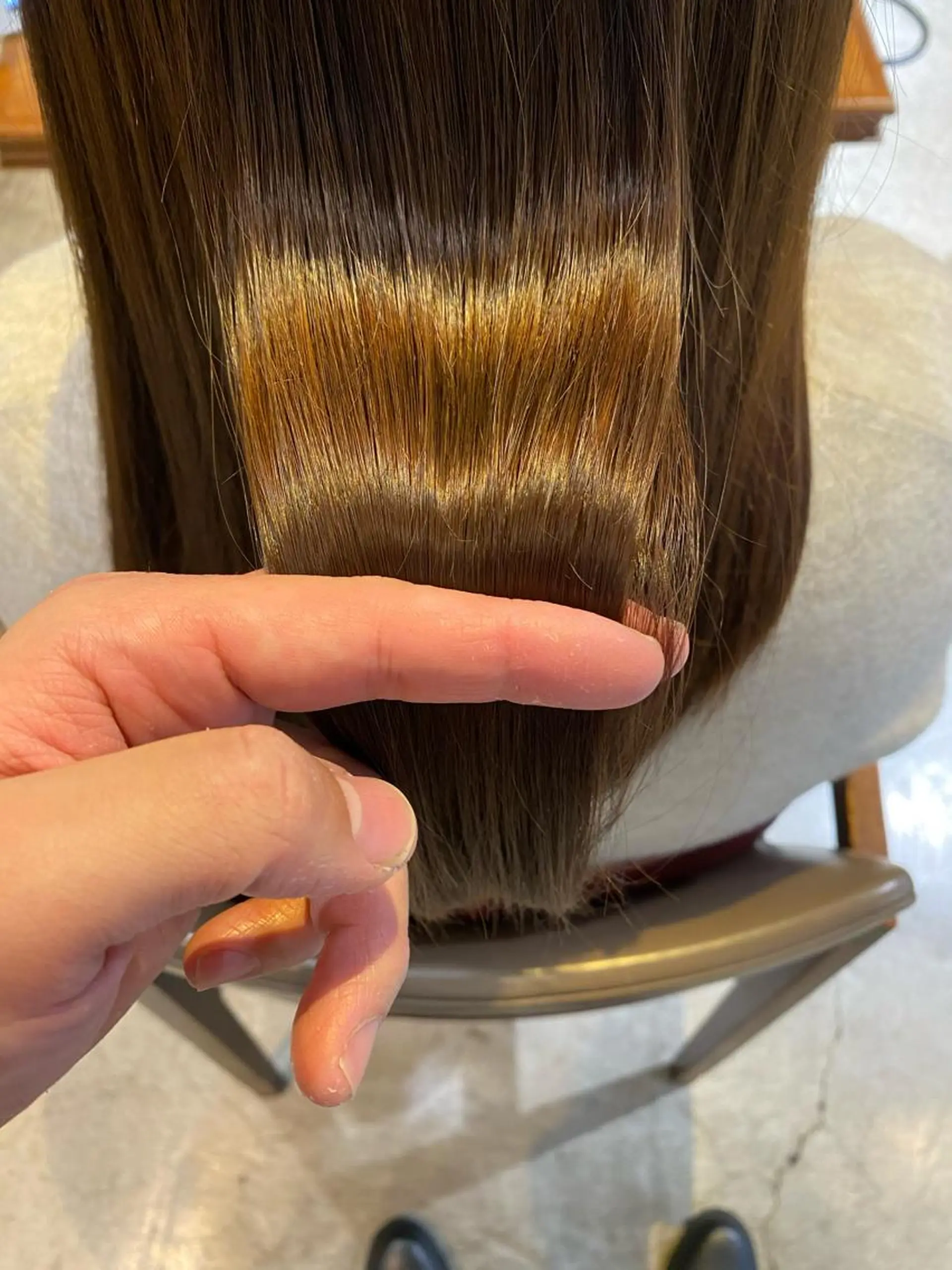 セミロング カラー ベージュカラー カット ヘアカラー トリートメント ヘッドスパ SALOWIN銀座VORT所属・小林 佳祐のヘアスタイル