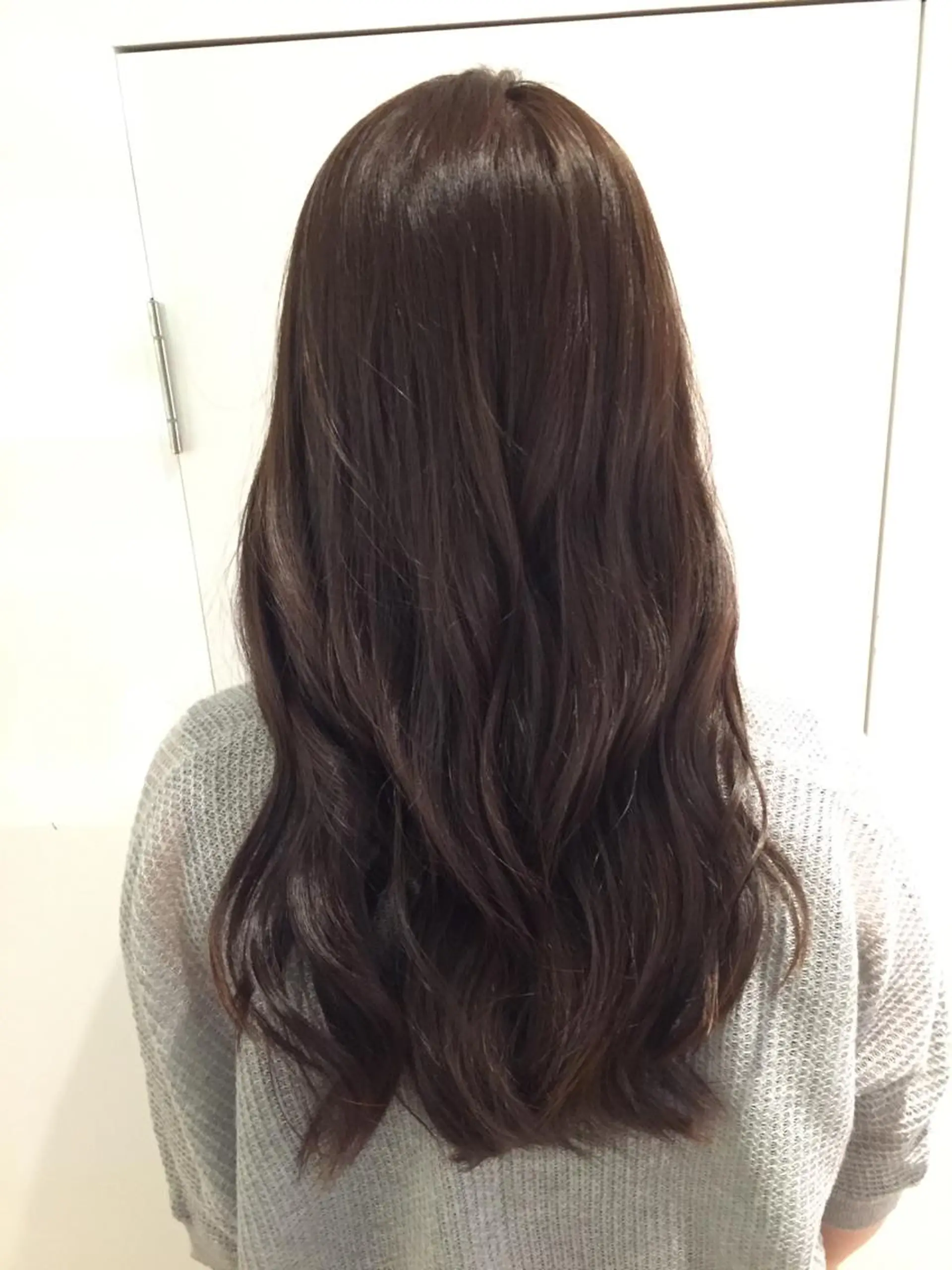 ミディアム セミロング ロング 小顔カット✨ 透明感カラーのヘアスタイル