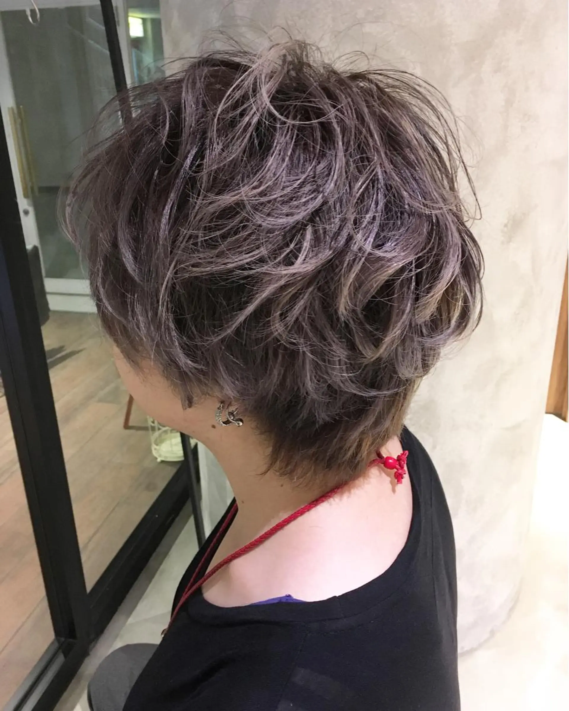 ショート カラー 國村 優のヘアスタイル