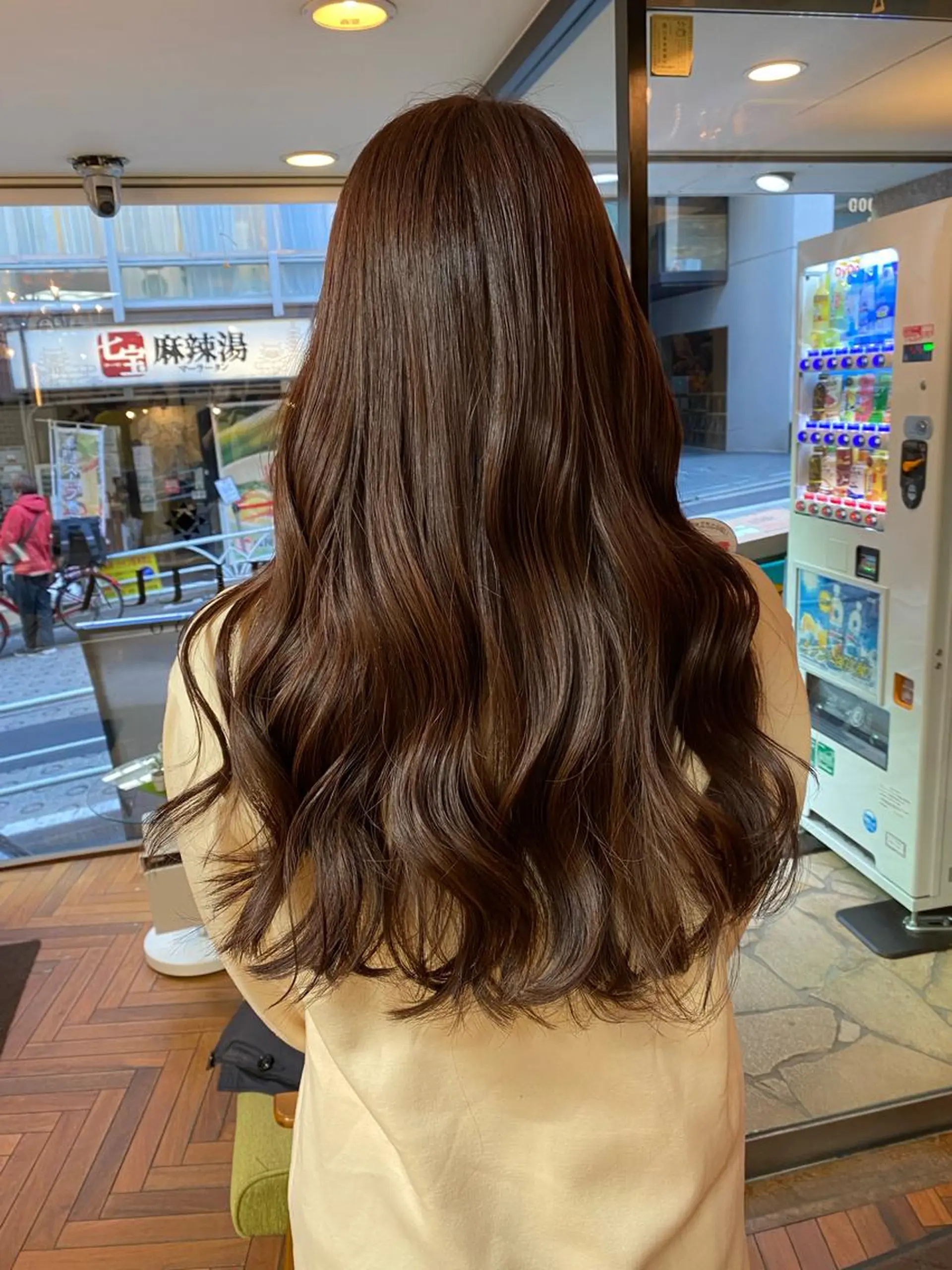 ロング カラー ベージュカラー ブラウンカラー ヨシンモリ カット ヘアカラー トリートメント ボブ/縮毛矯正/ レイヤー/塚田のヘアスタイル